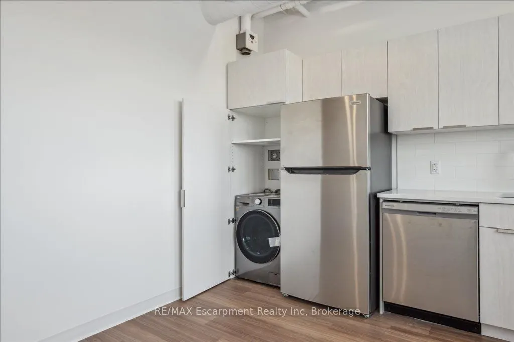 120 Huron Street, #528