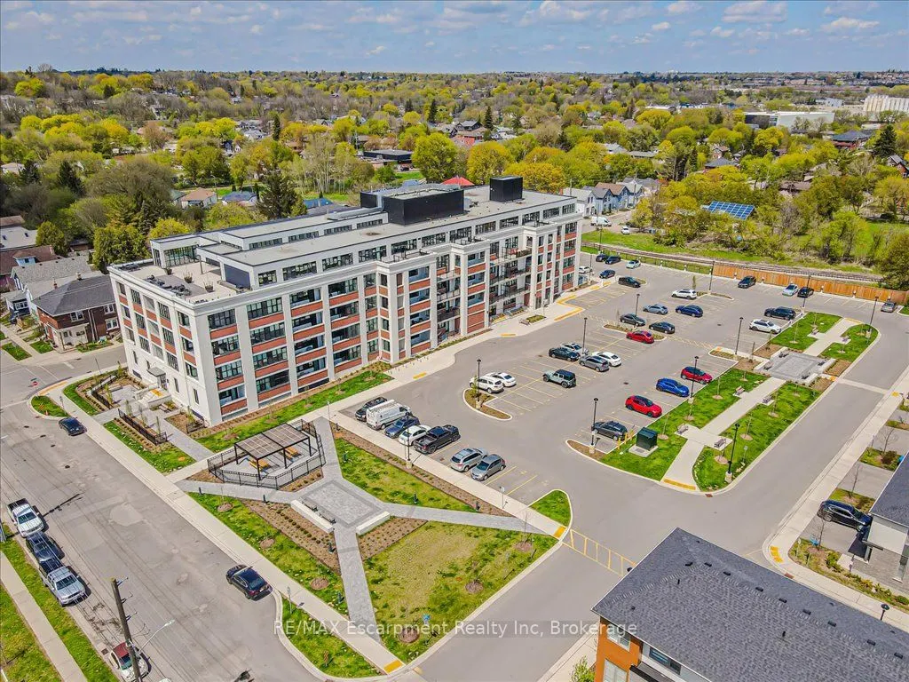 120 Huron Street, #528