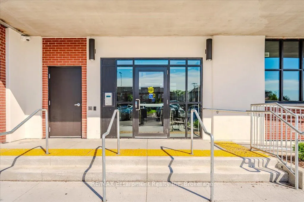 120 Huron Street, #528