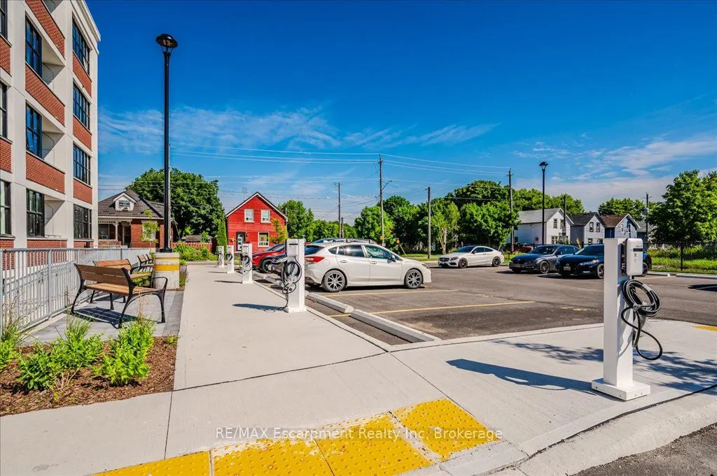 120 Huron Street, #528