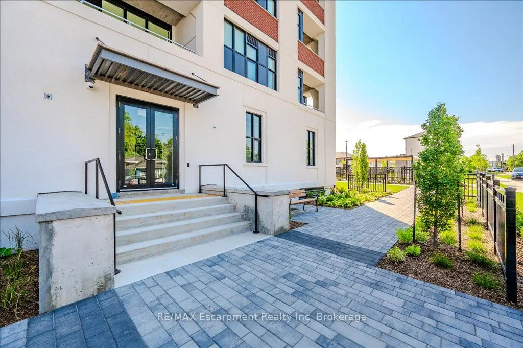120 Huron Street, #528