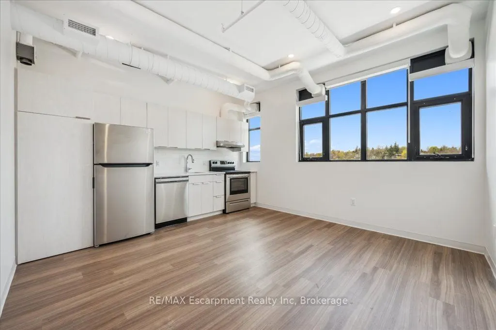 120 Huron Street, #528