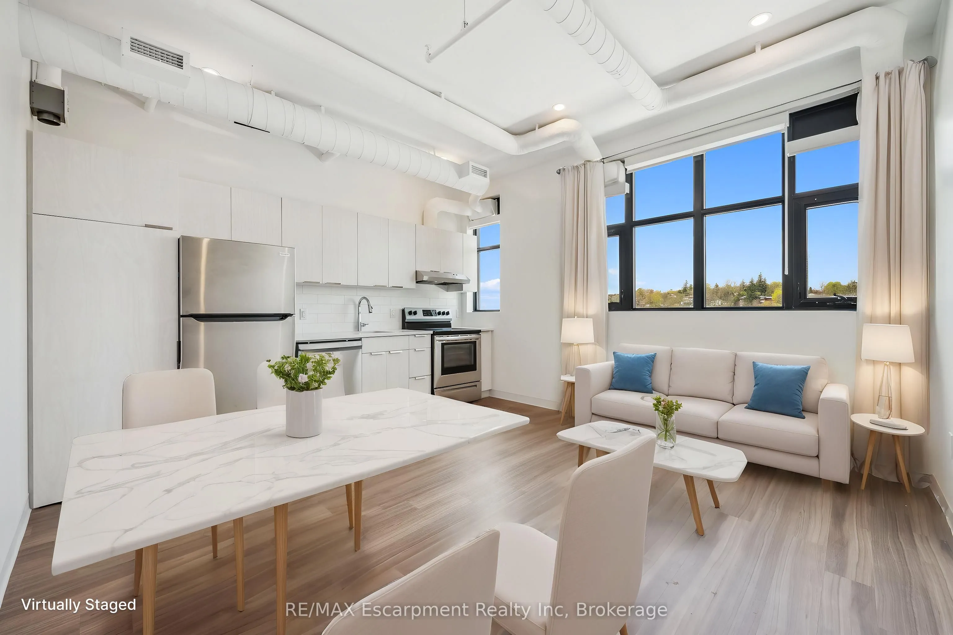 120 Huron Street, #528