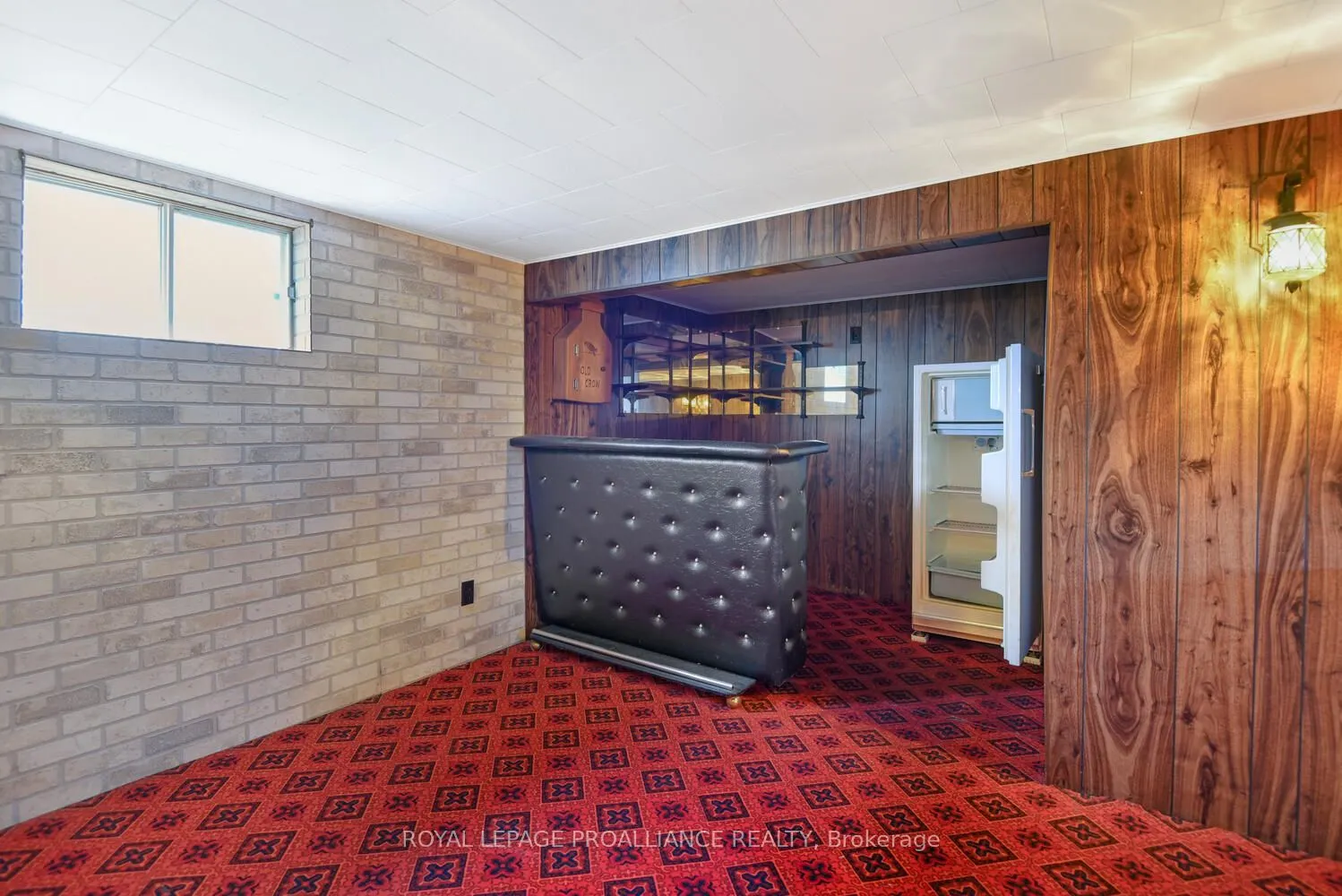 556 Middle Street