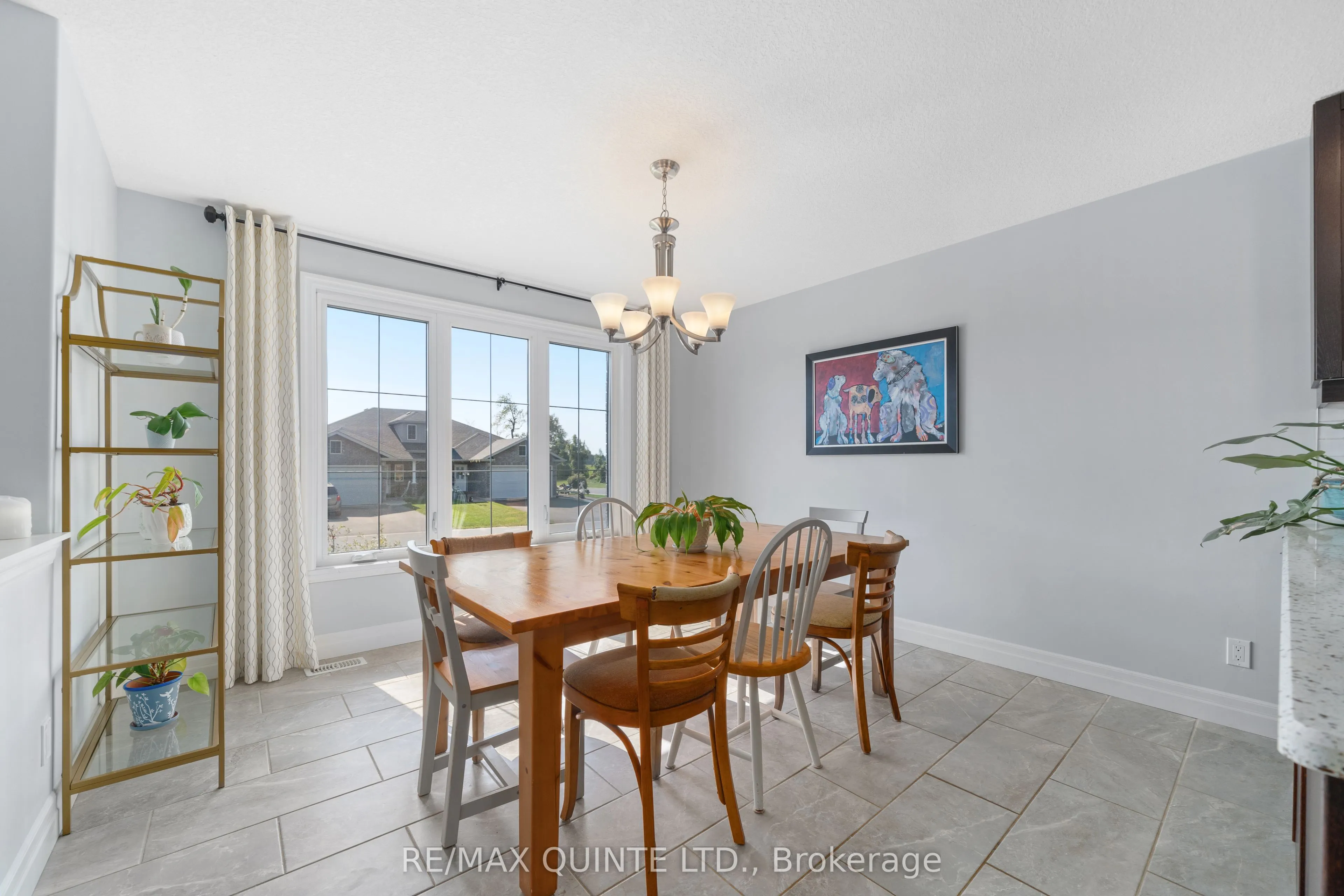 56 McIntosh Crescent