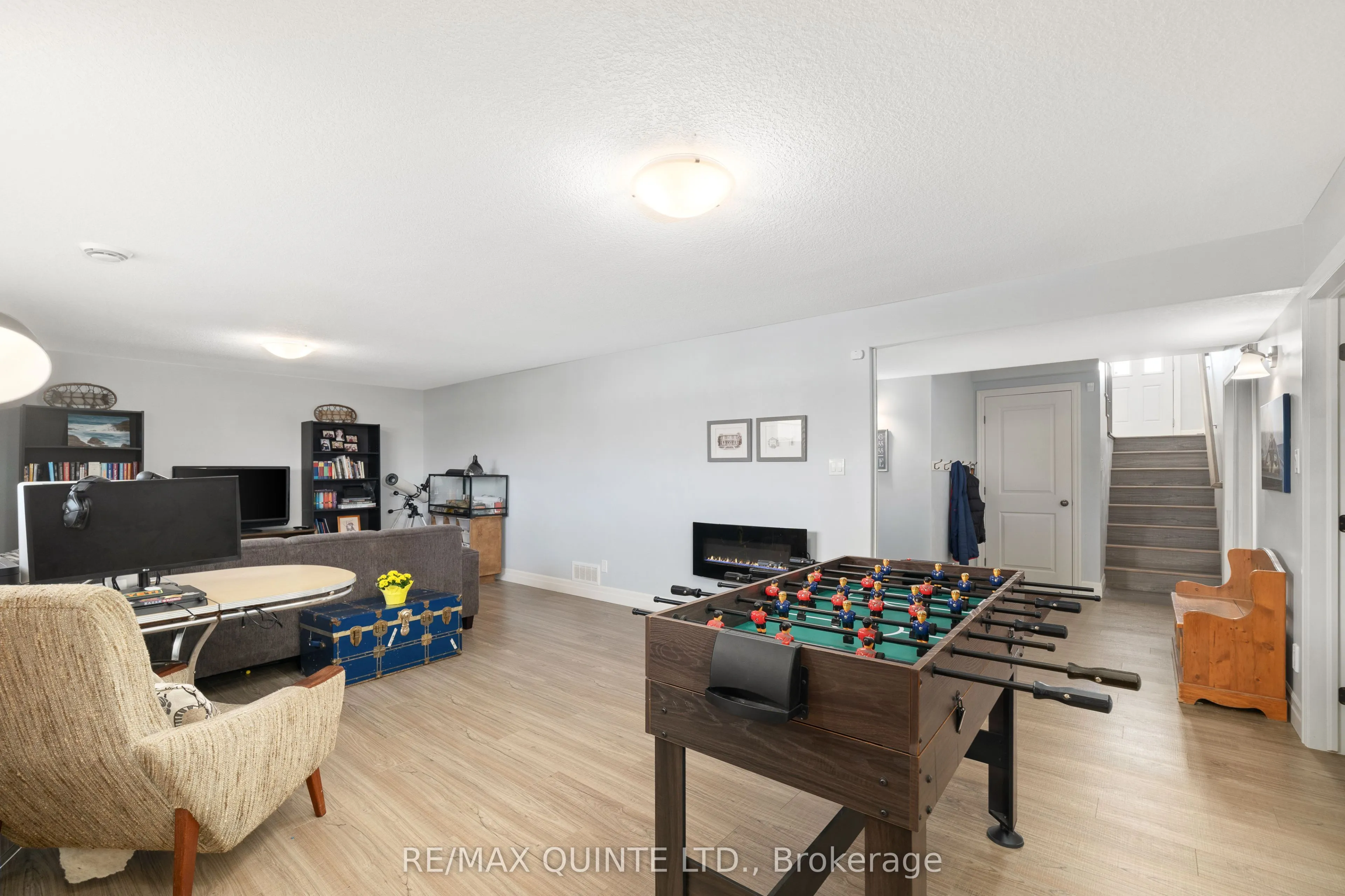 56 McIntosh Crescent
