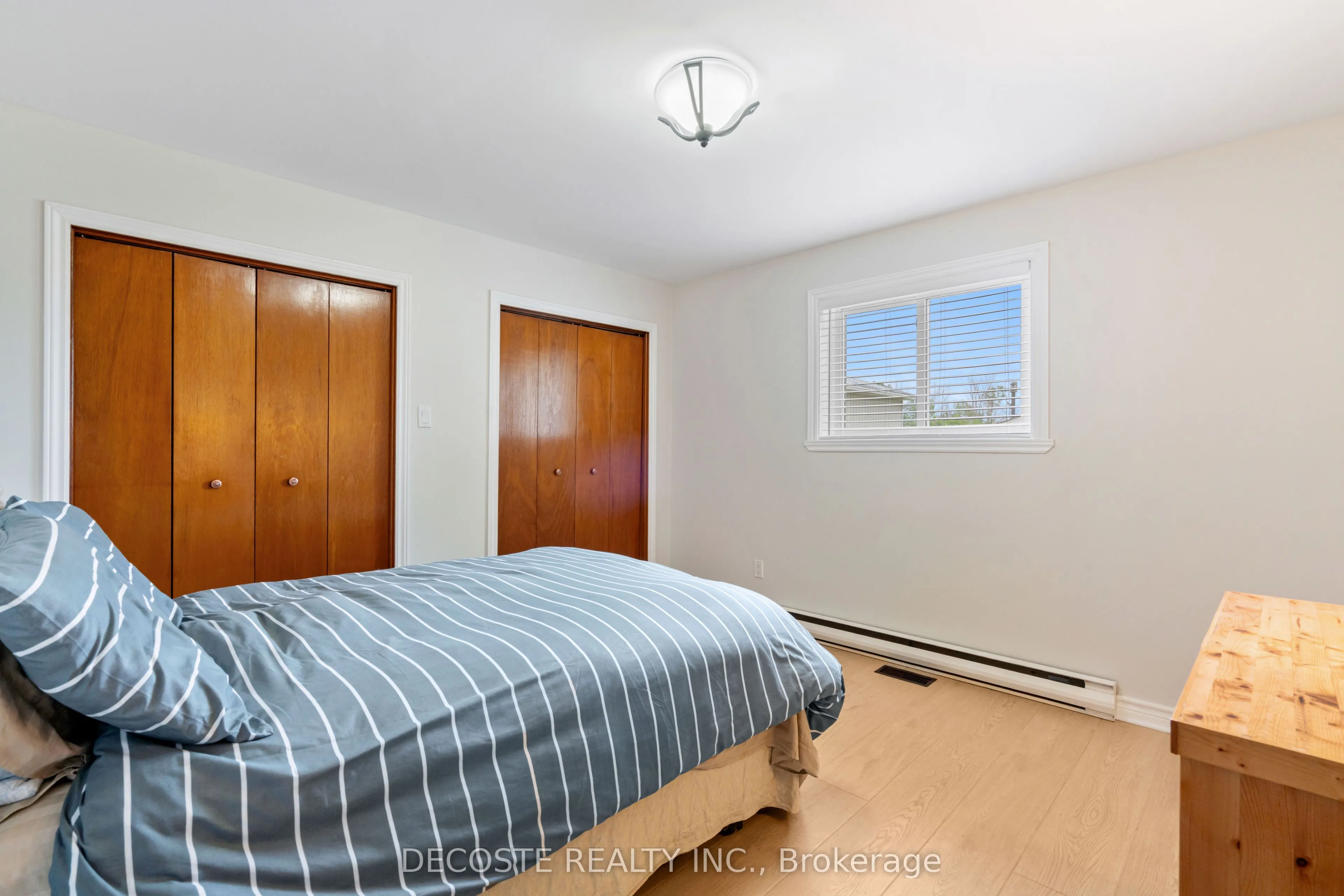 20330 Lochiel Road