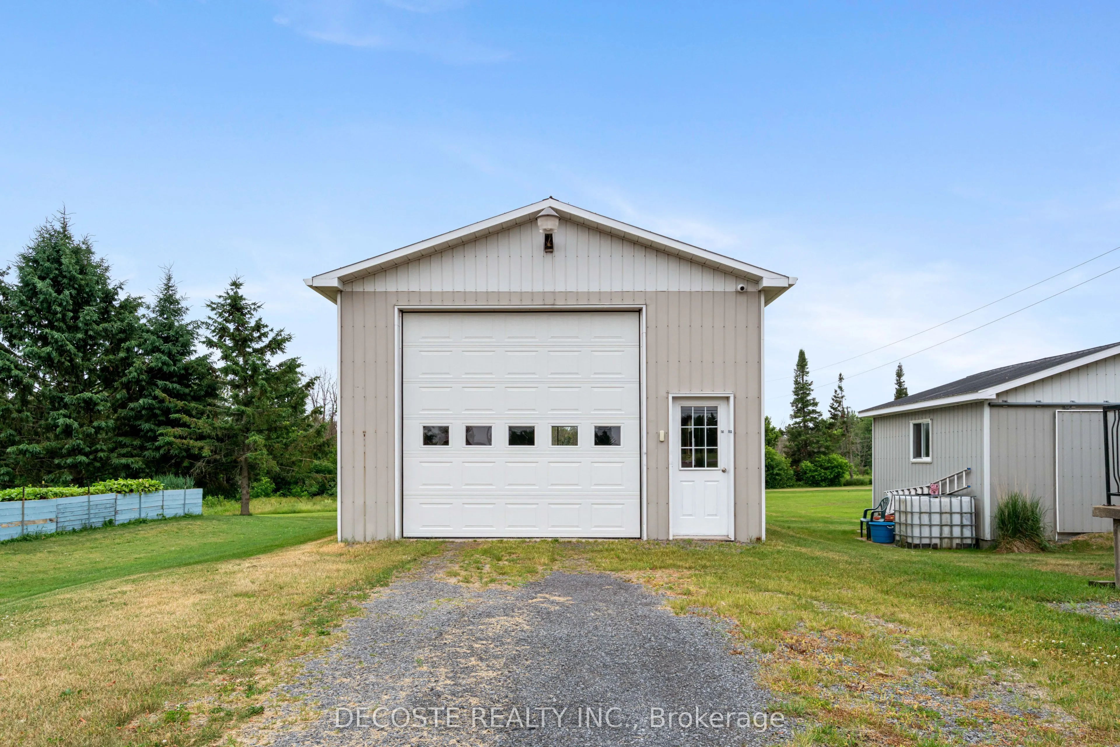 20330 Lochiel Road