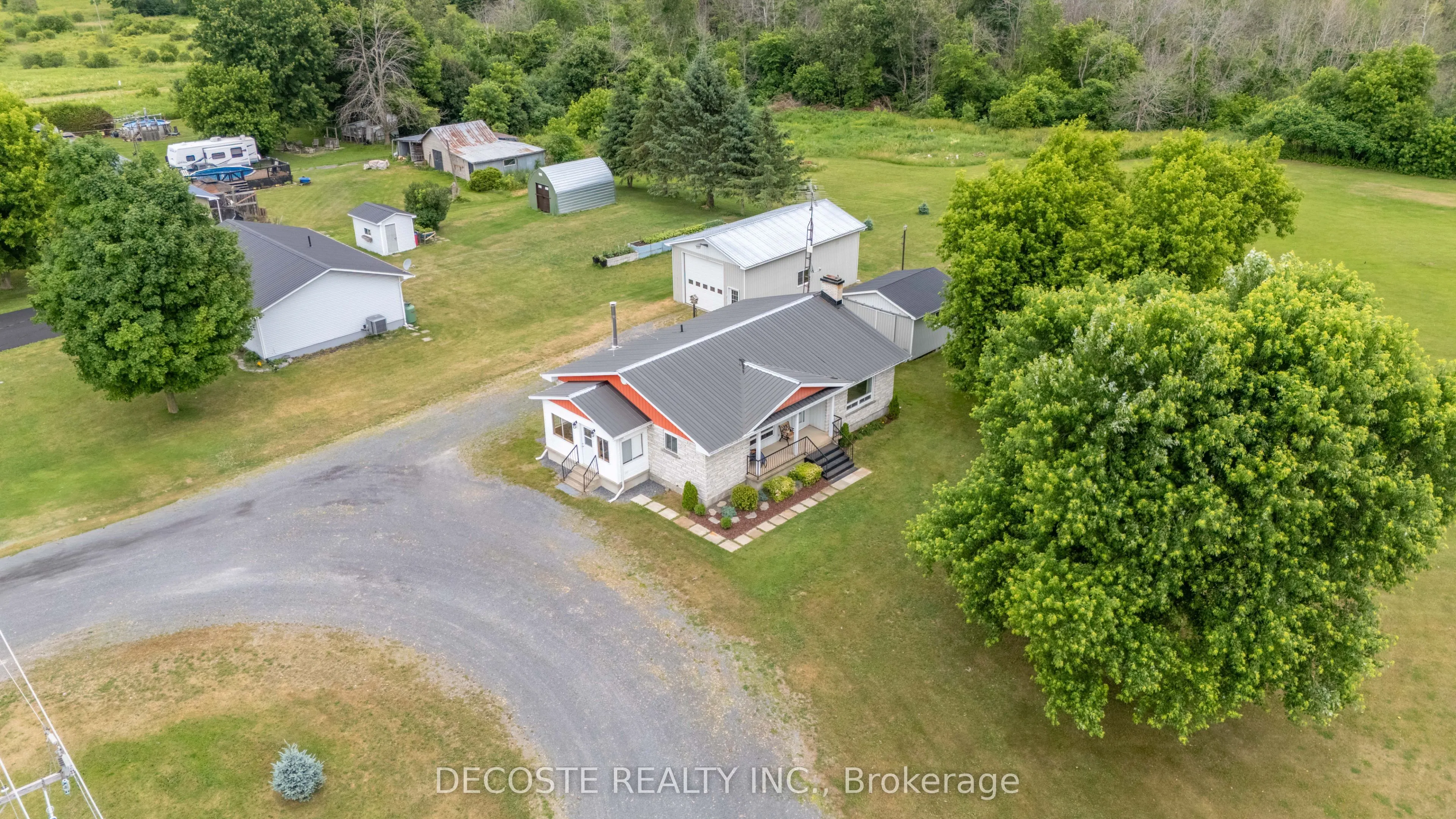 20330 Lochiel Road