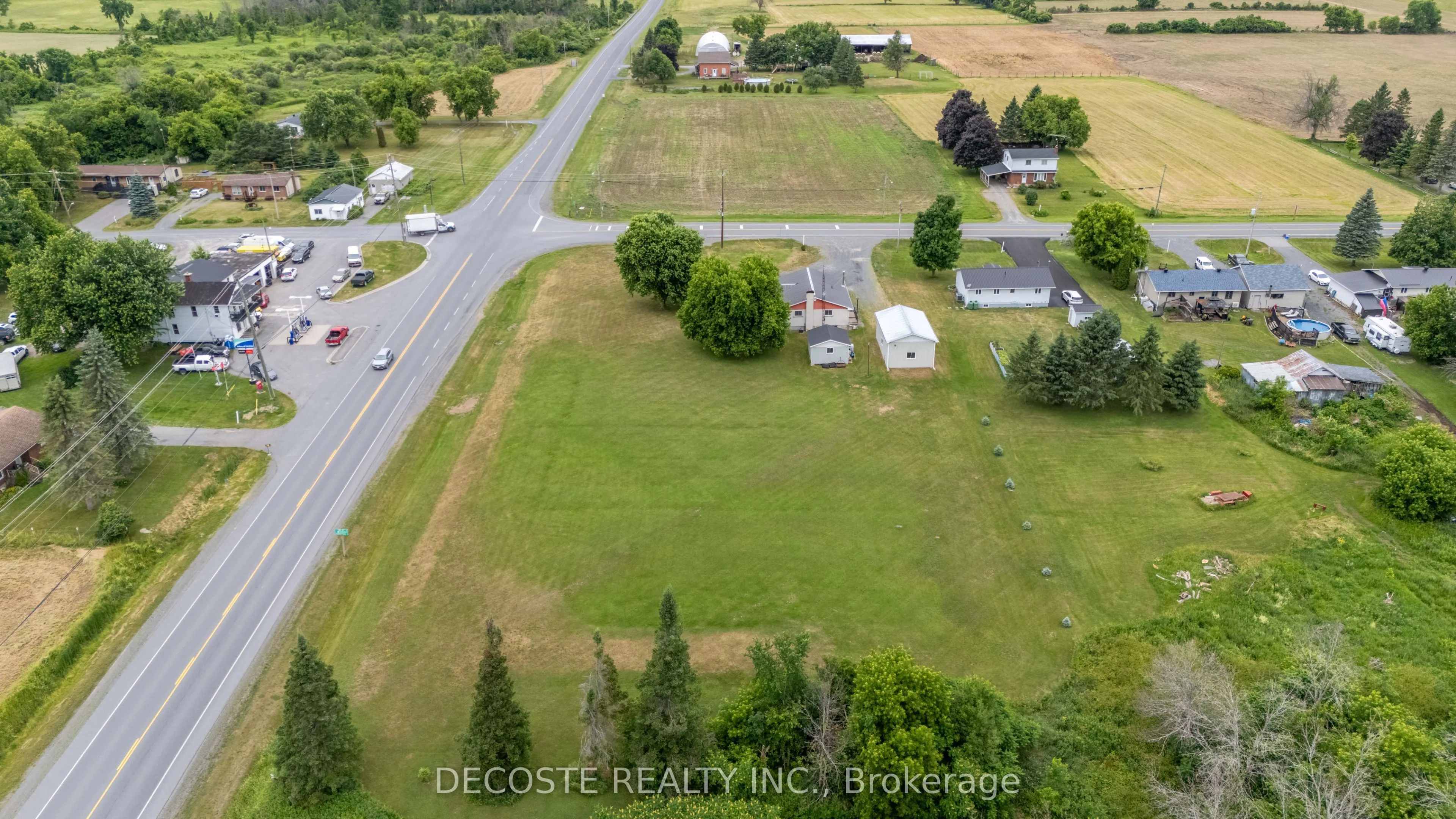 20330 Lochiel Road