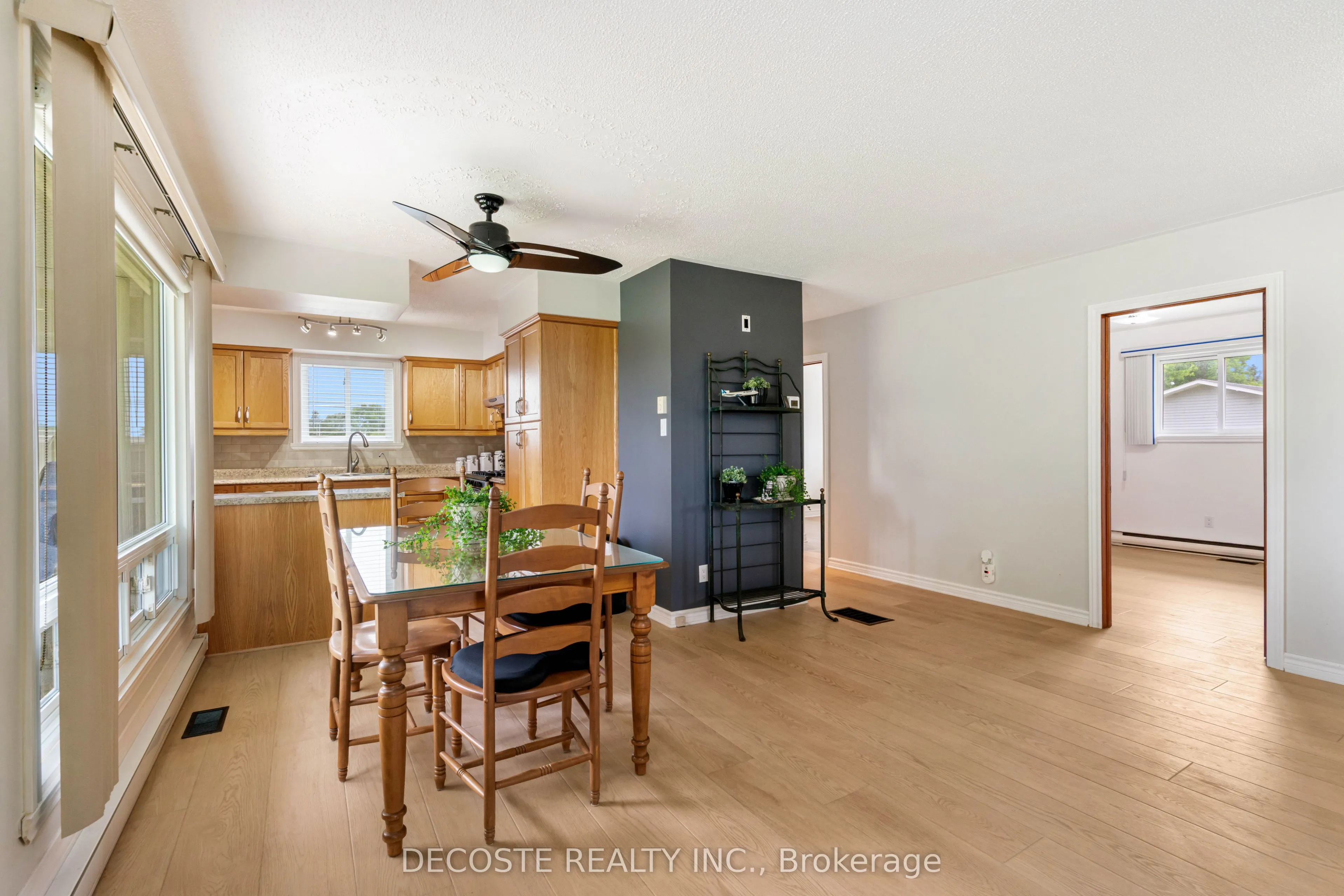 20330 Lochiel Road