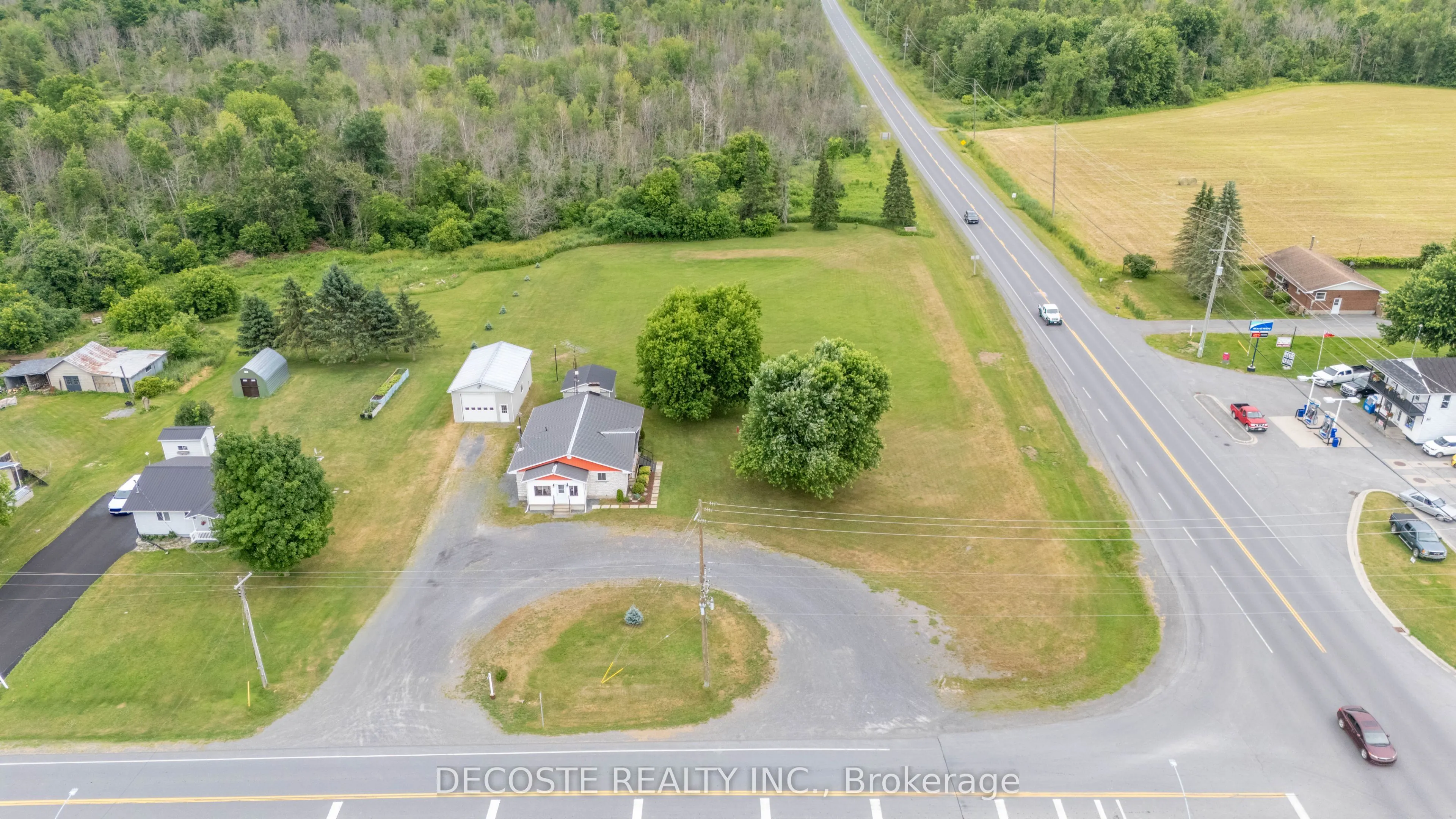 20330 Lochiel Road