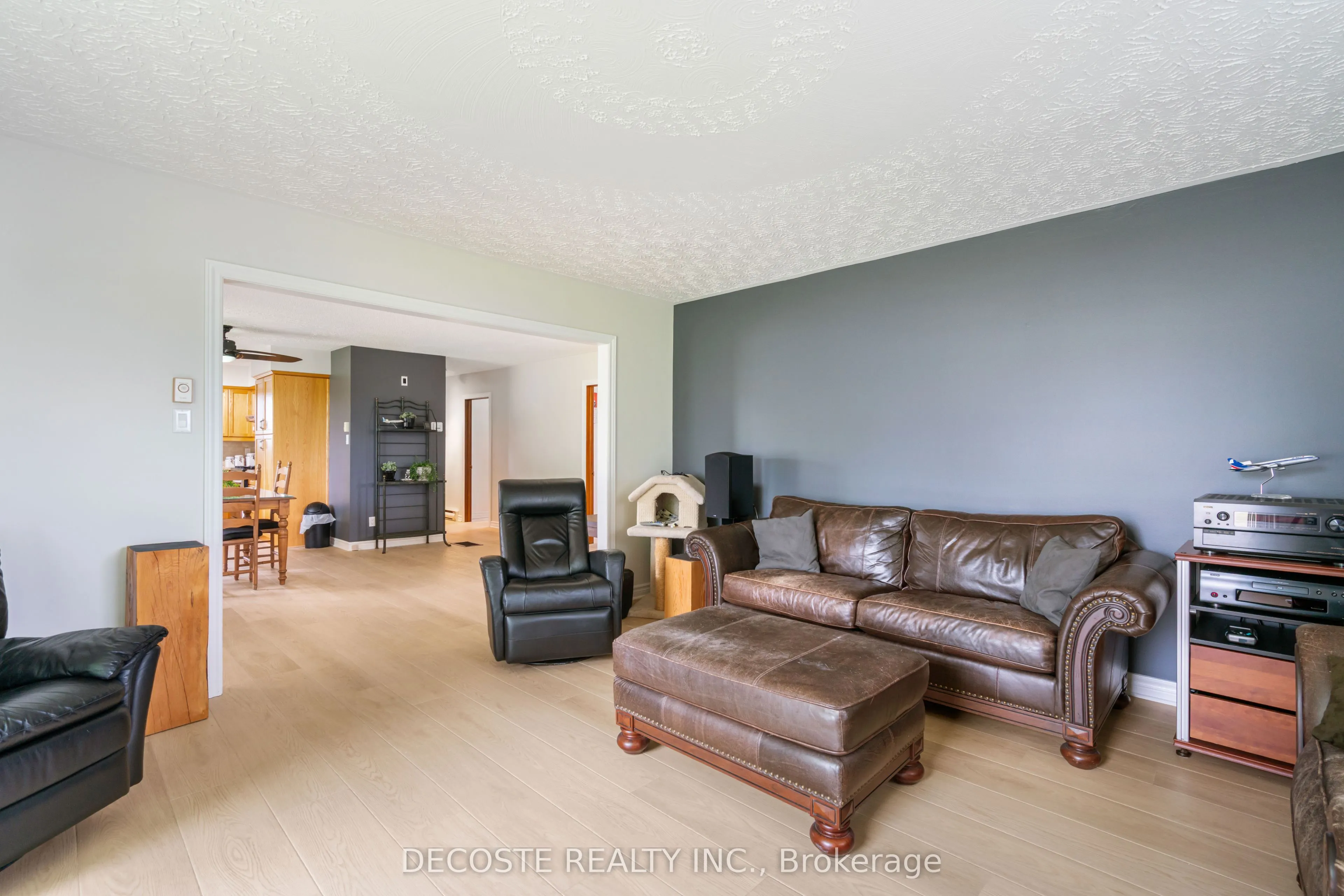 20330 Lochiel Road