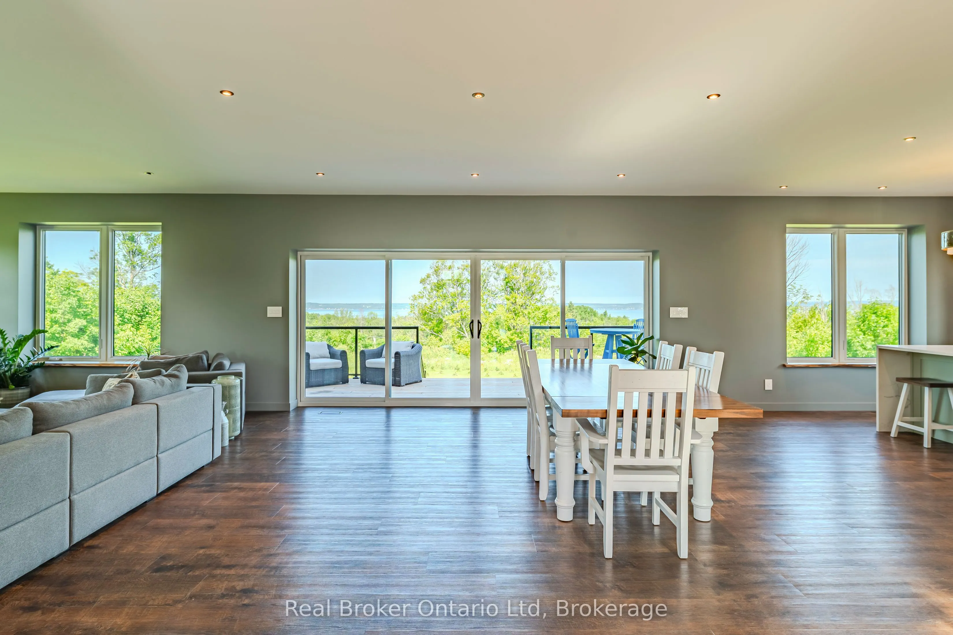 359801 Bayshore Road