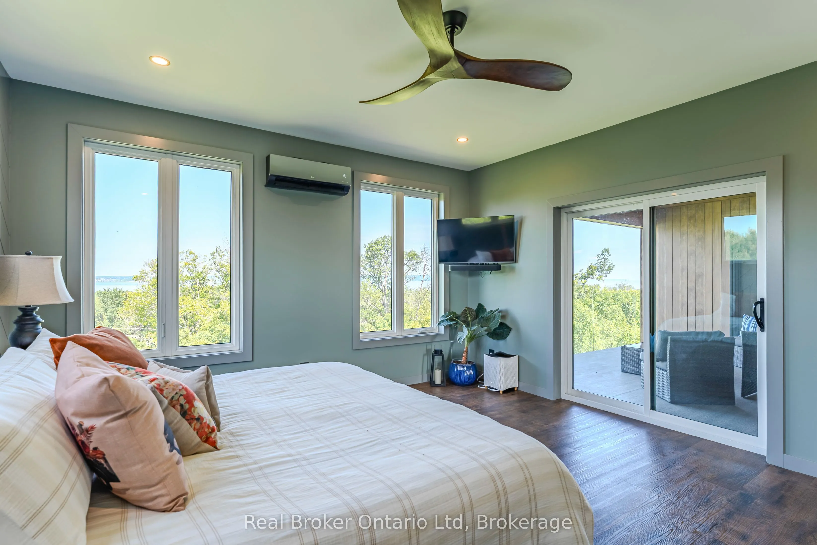 359801 Bayshore Road