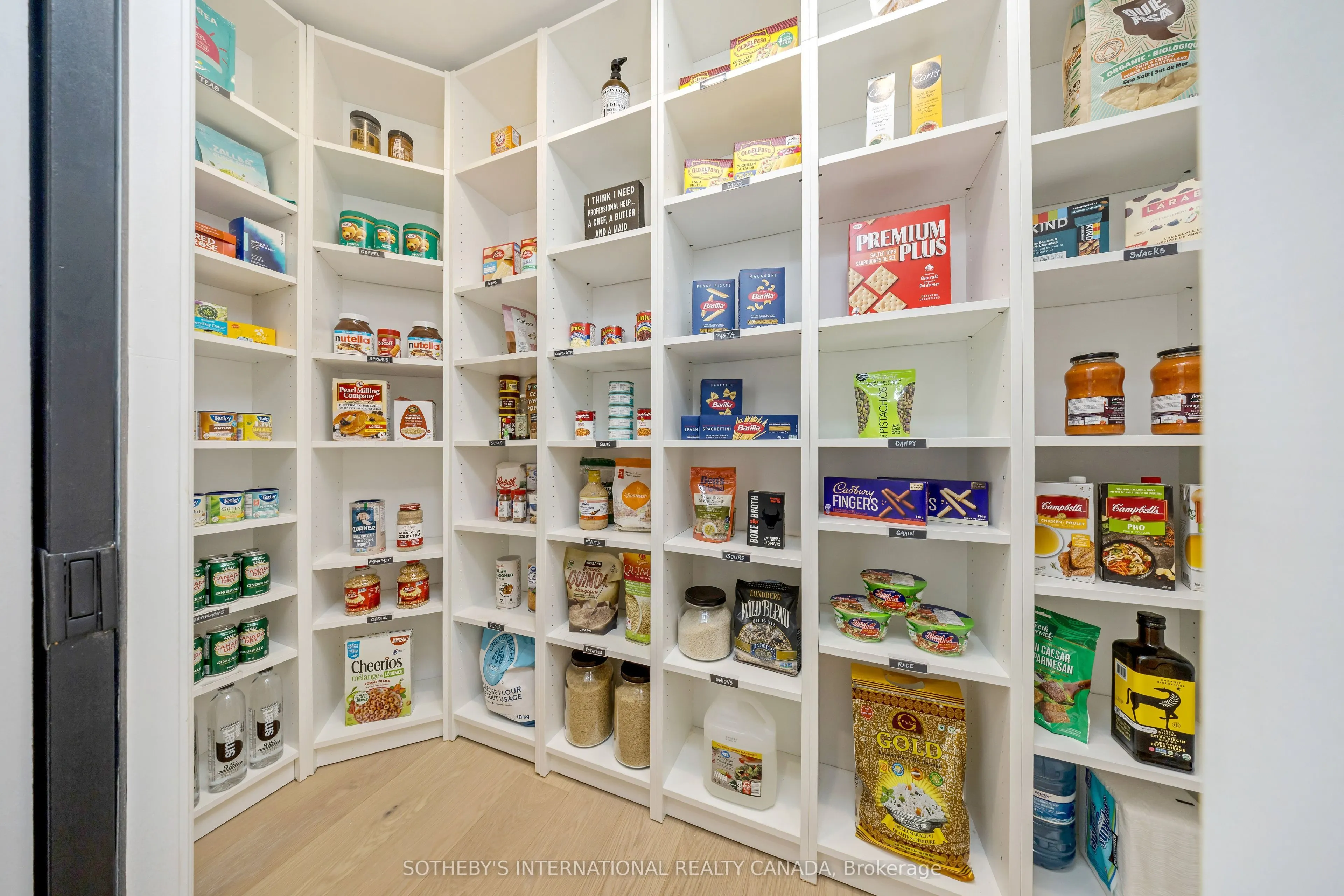 10 Meander Close