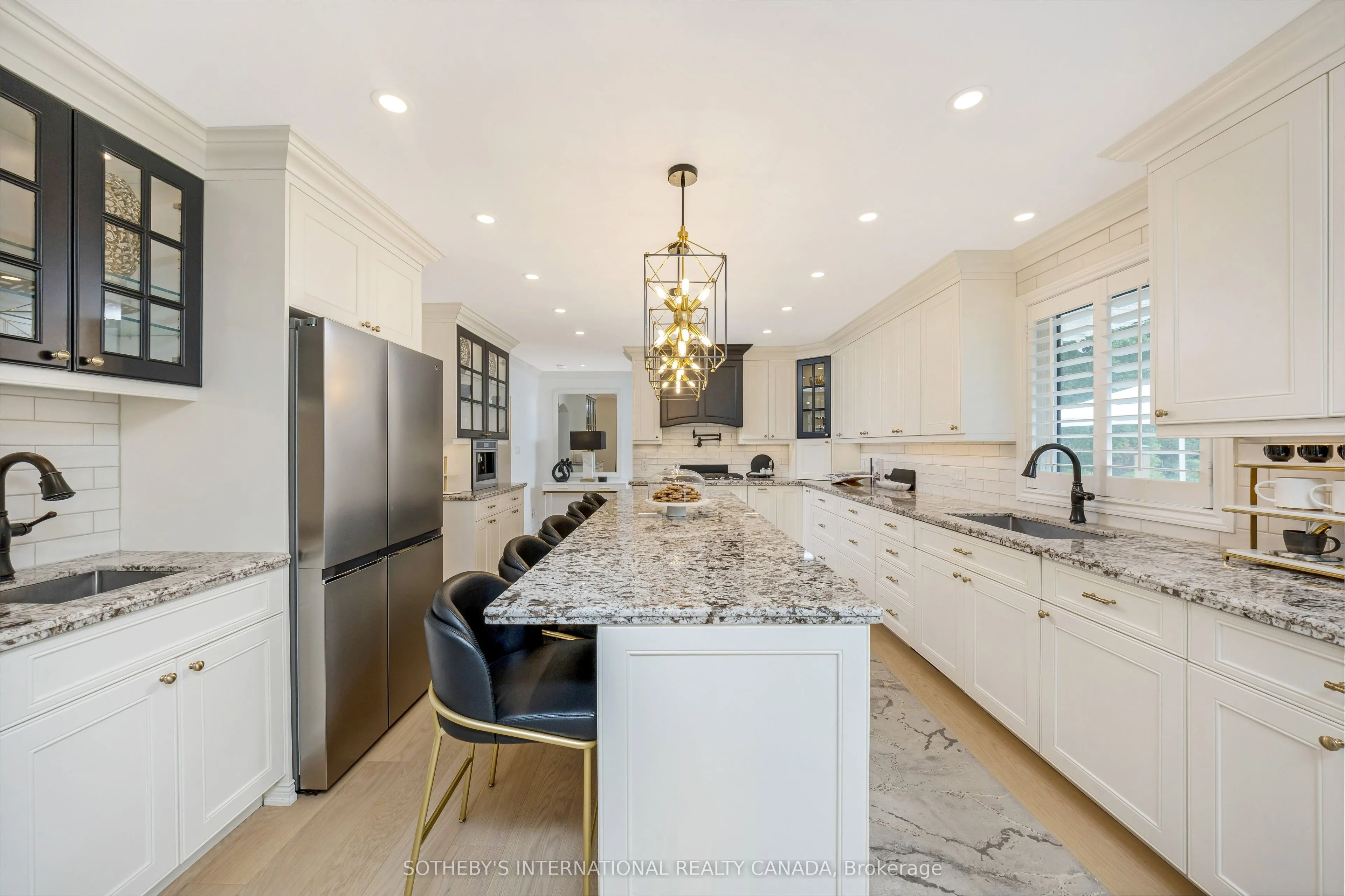 10 Meander Close