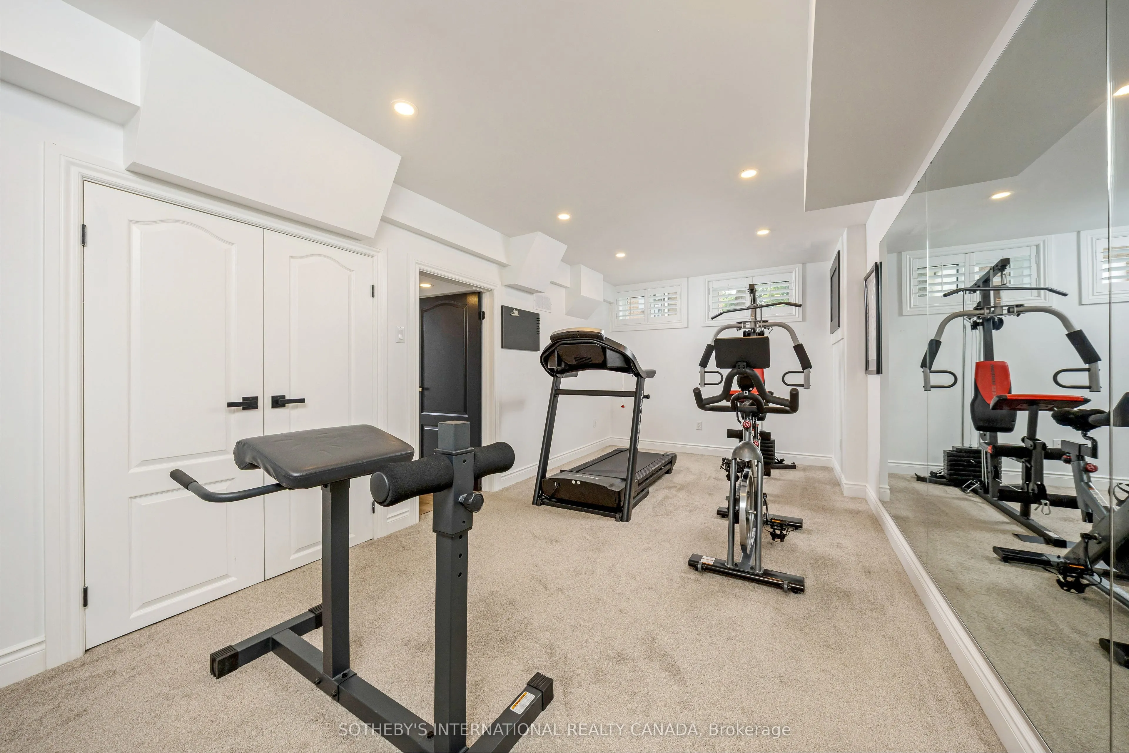 10 Meander Close