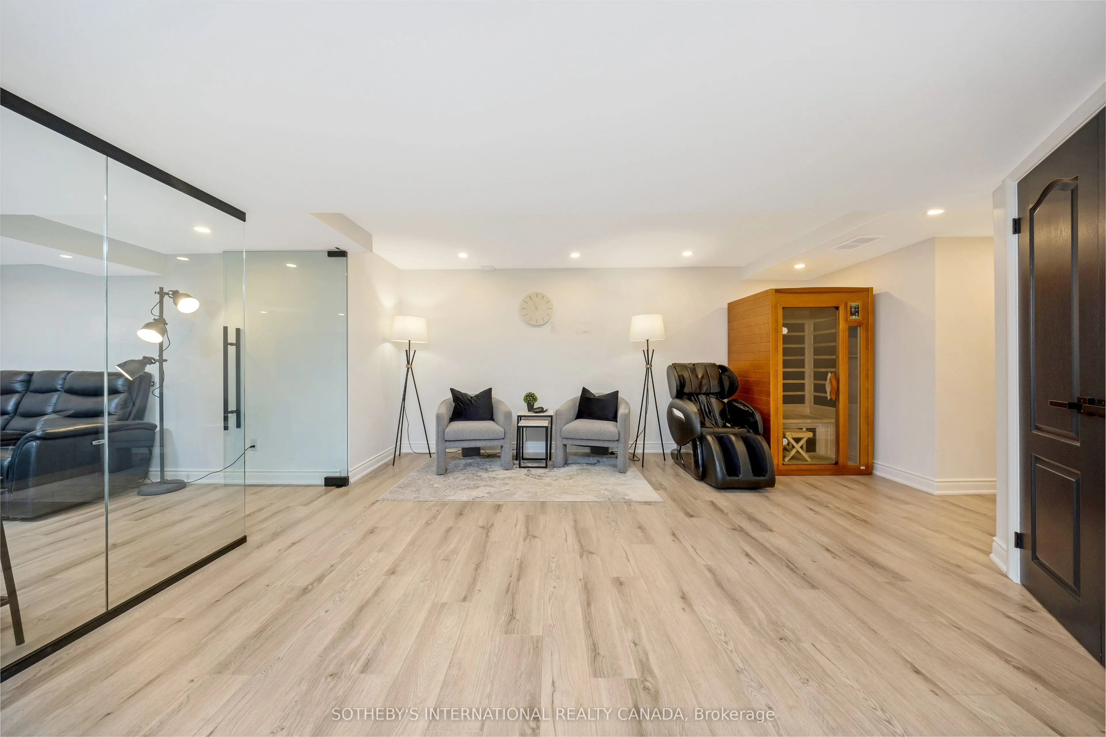 10 Meander Close