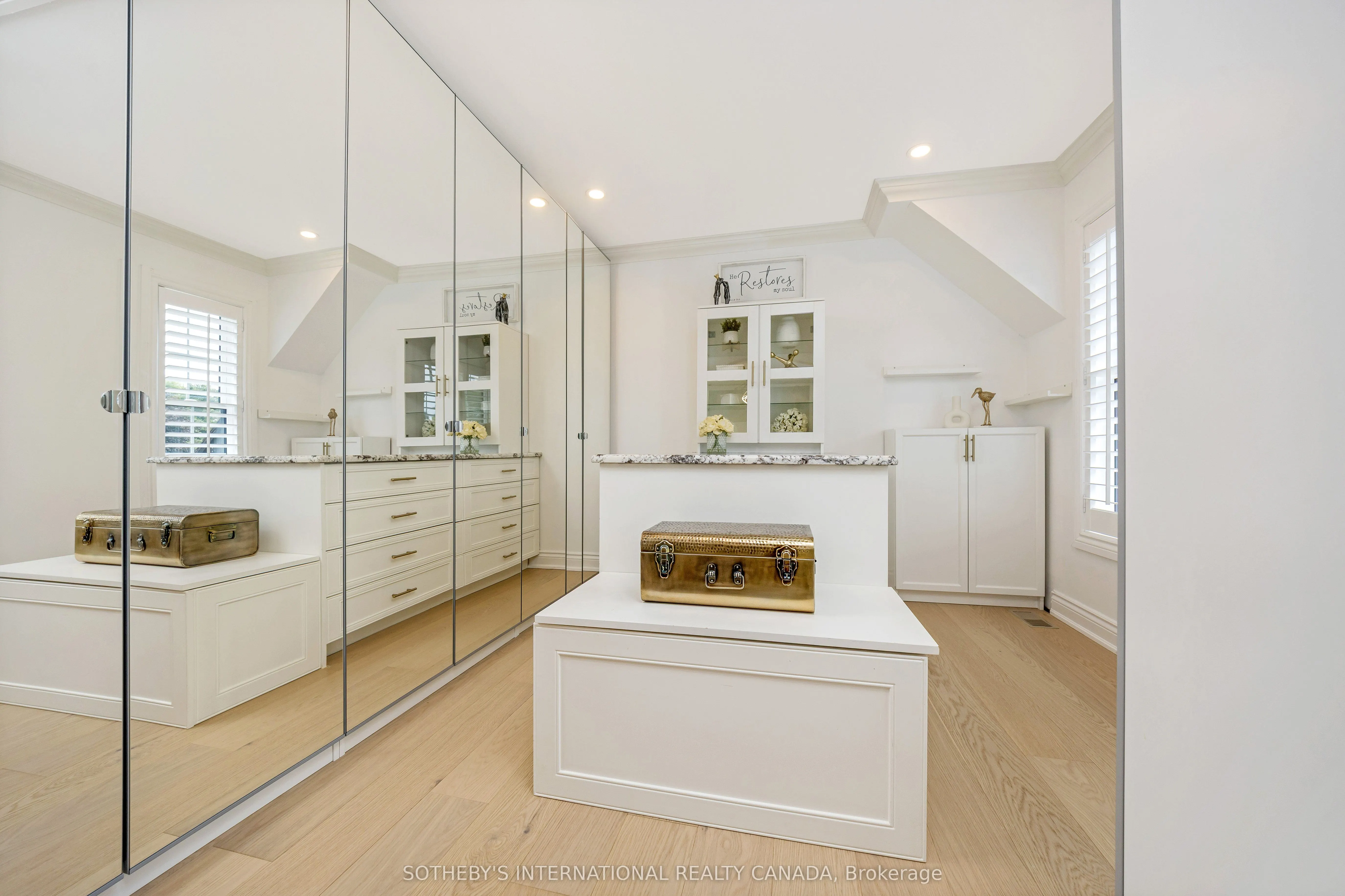 10 Meander Close