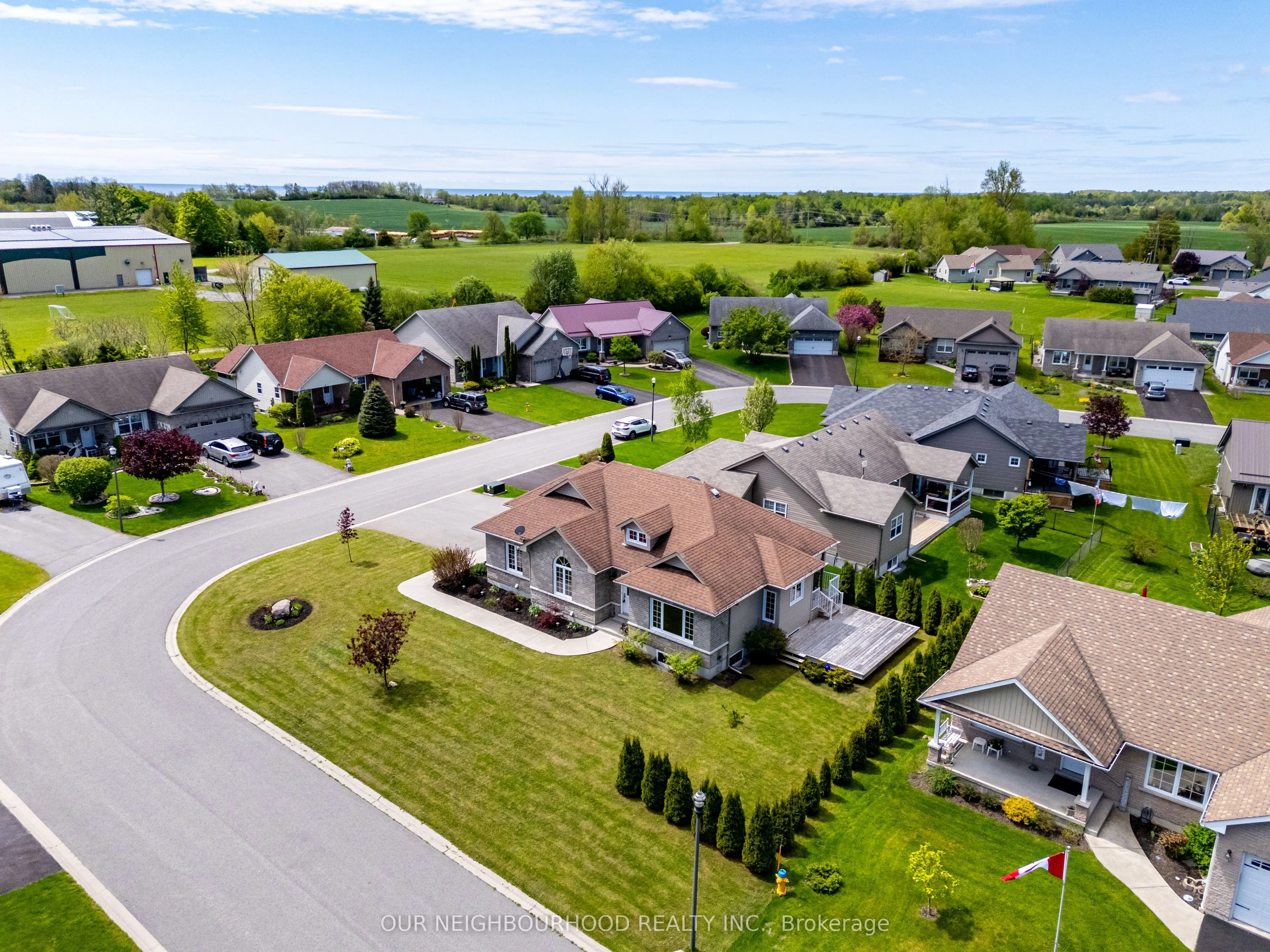 16 Cortland Crescent