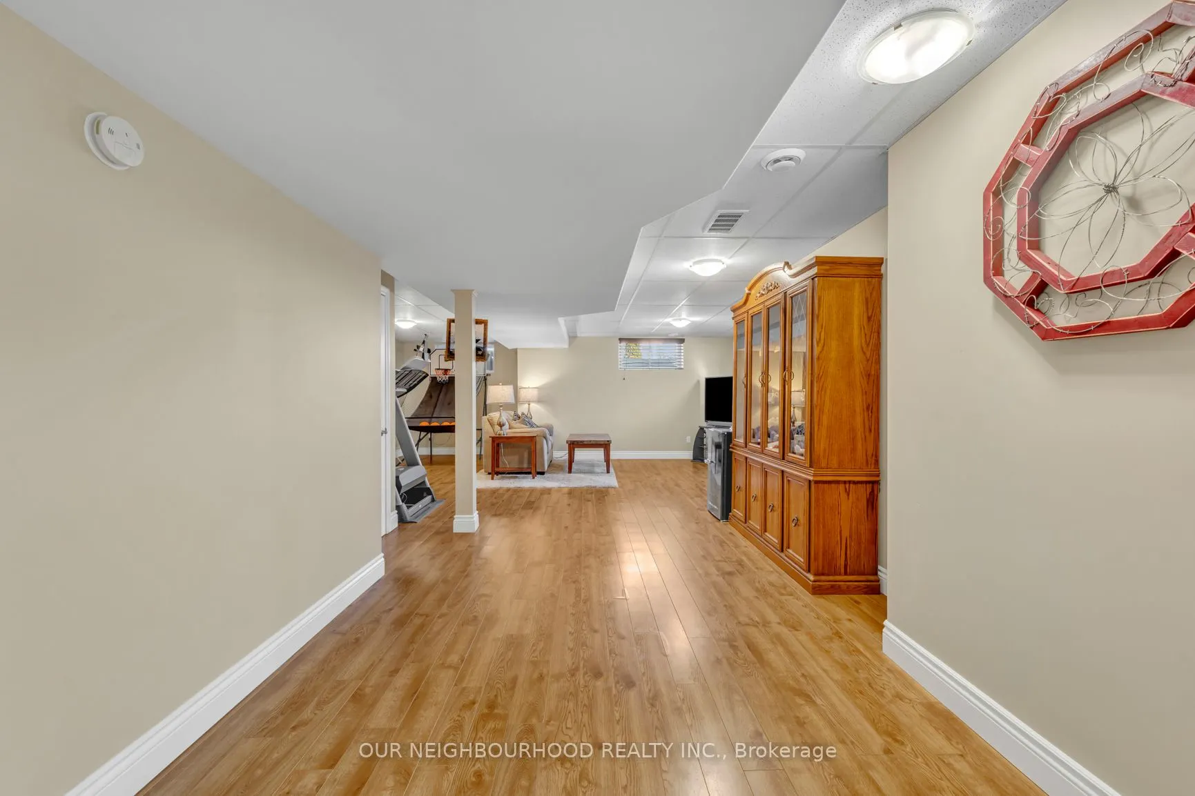 16 Cortland Crescent