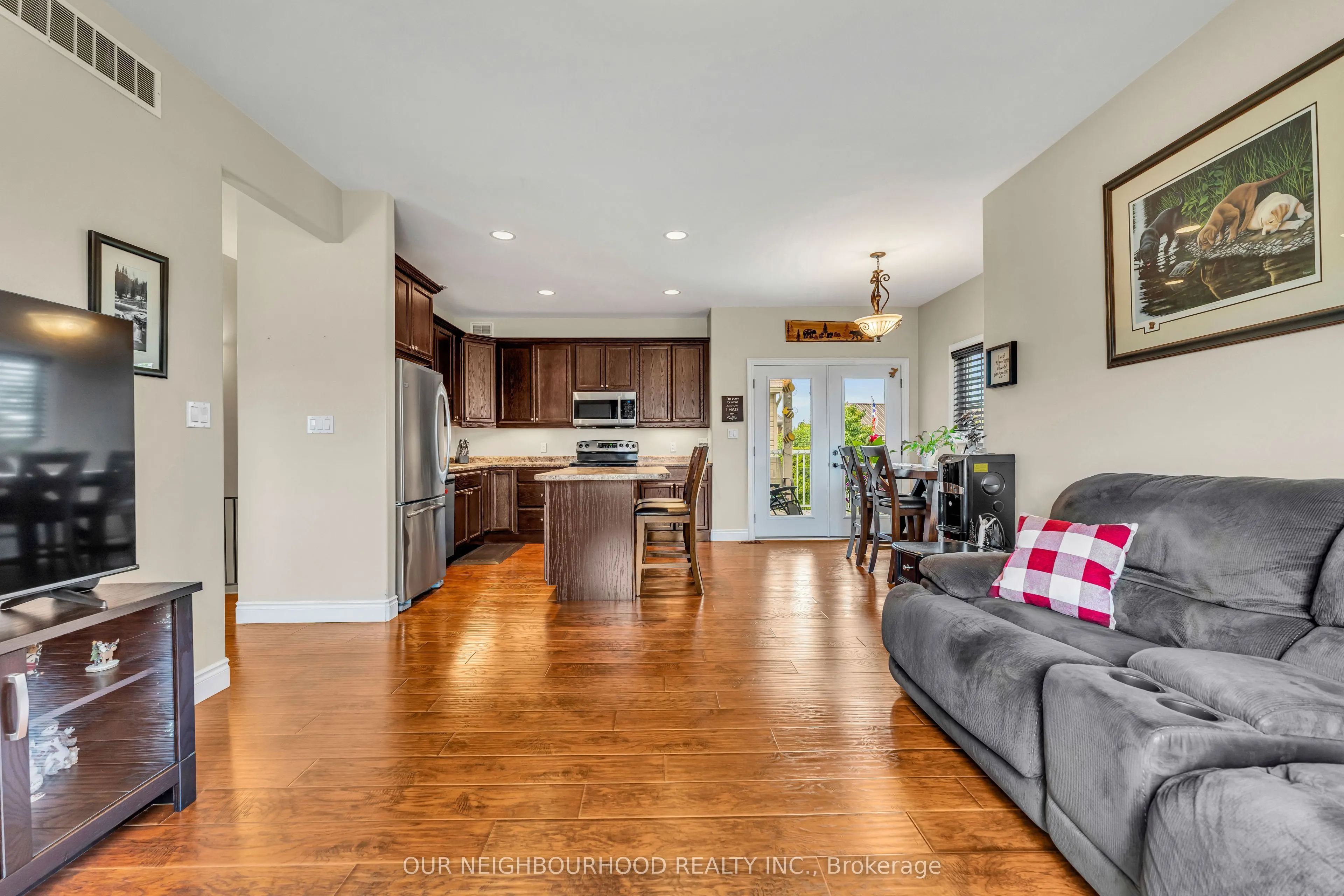 16 Cortland Crescent