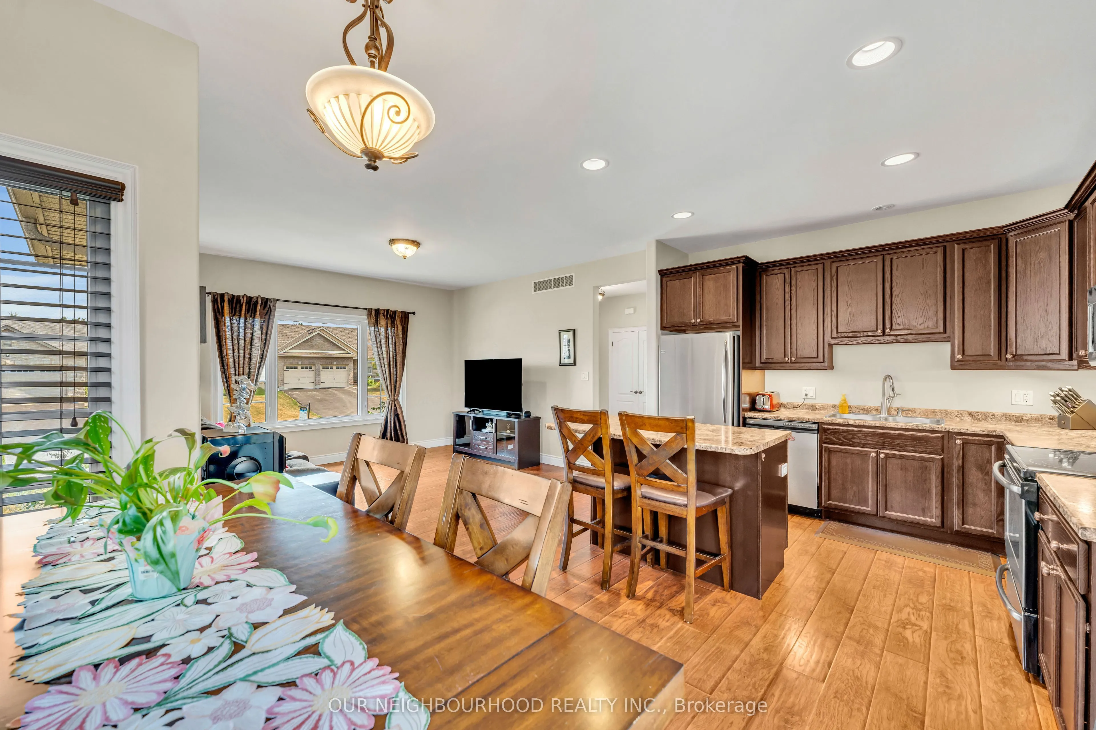 16 Cortland Crescent