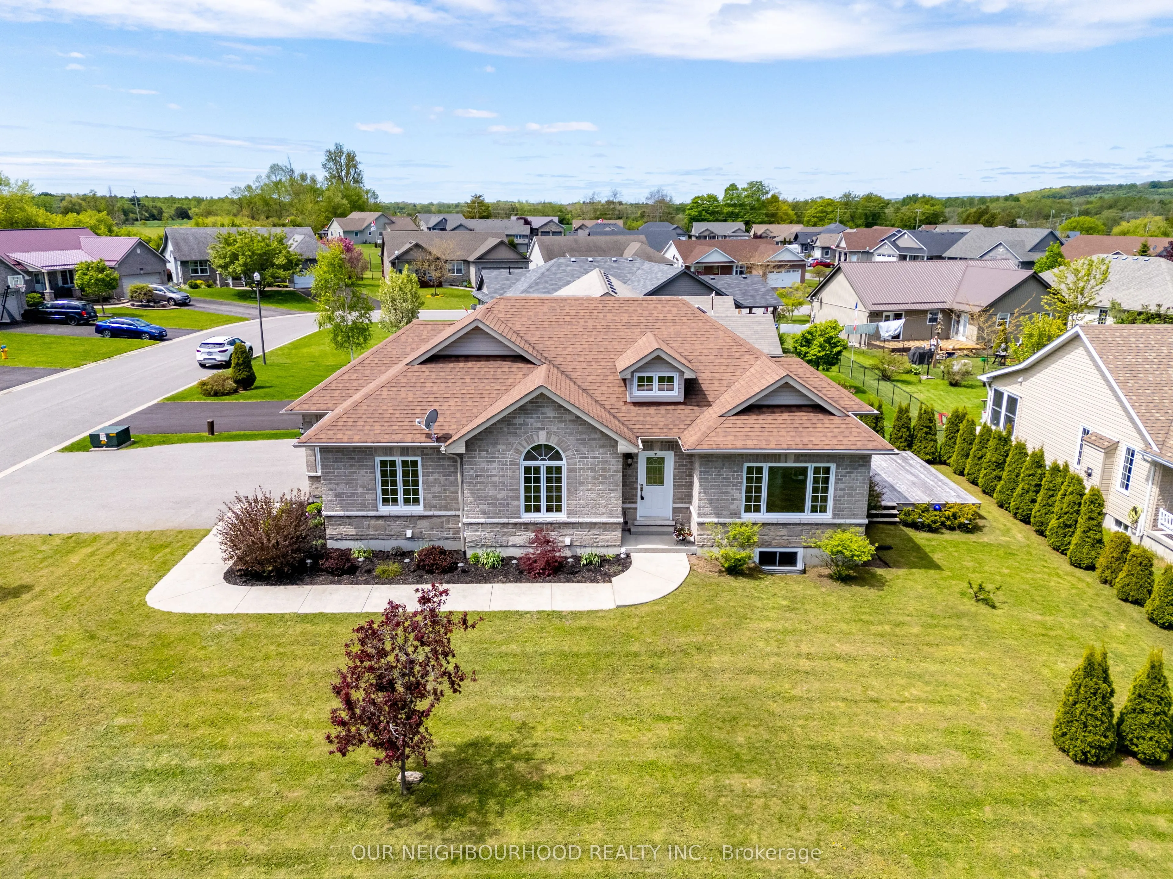 16 Cortland Crescent