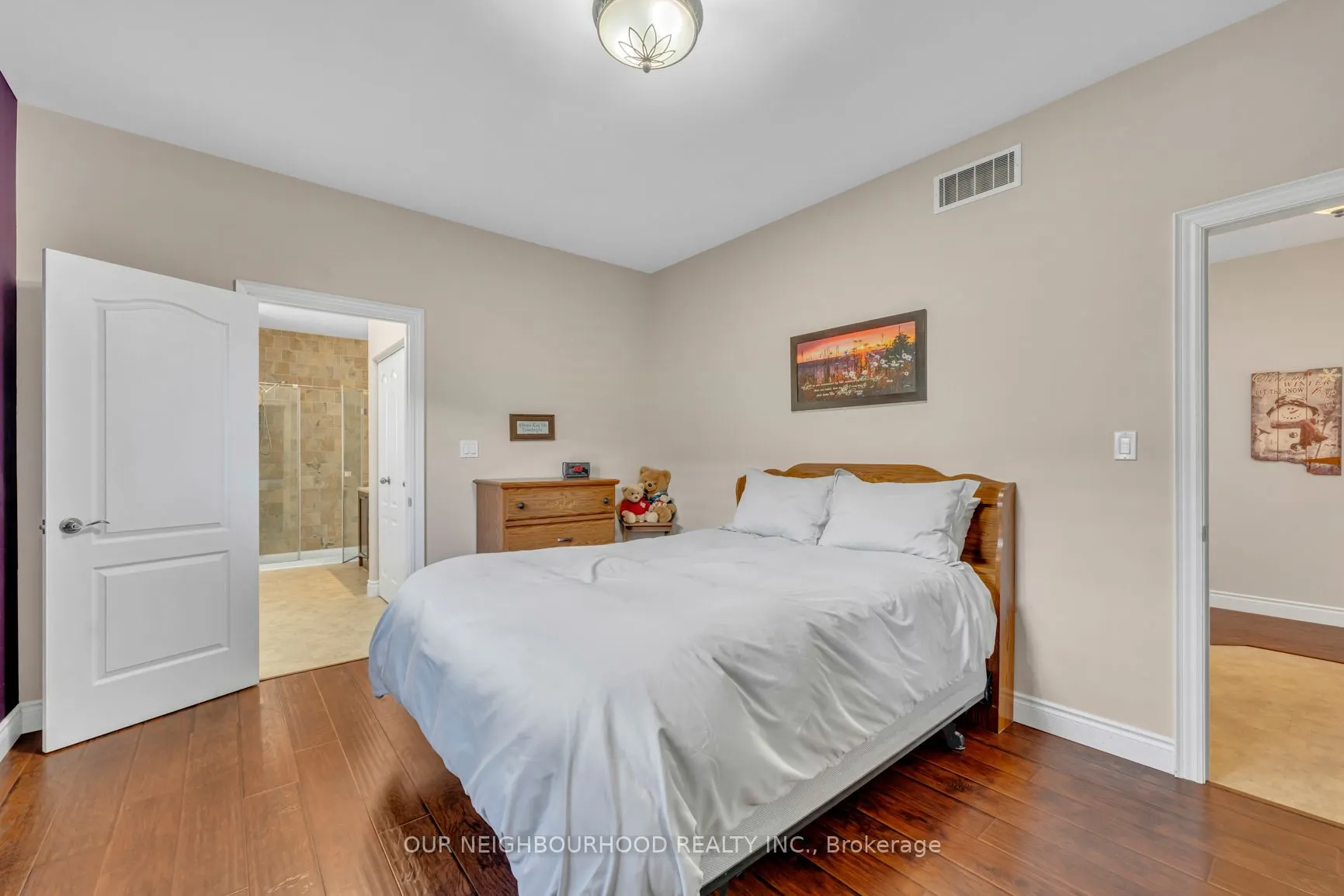 16 Cortland Crescent