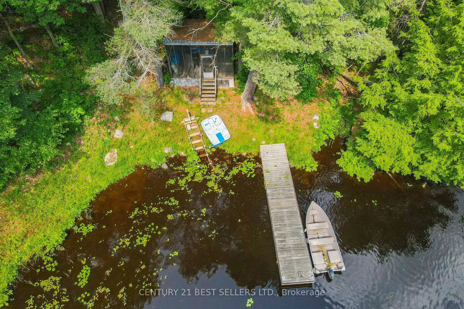 1622 Houseys Rapids Road