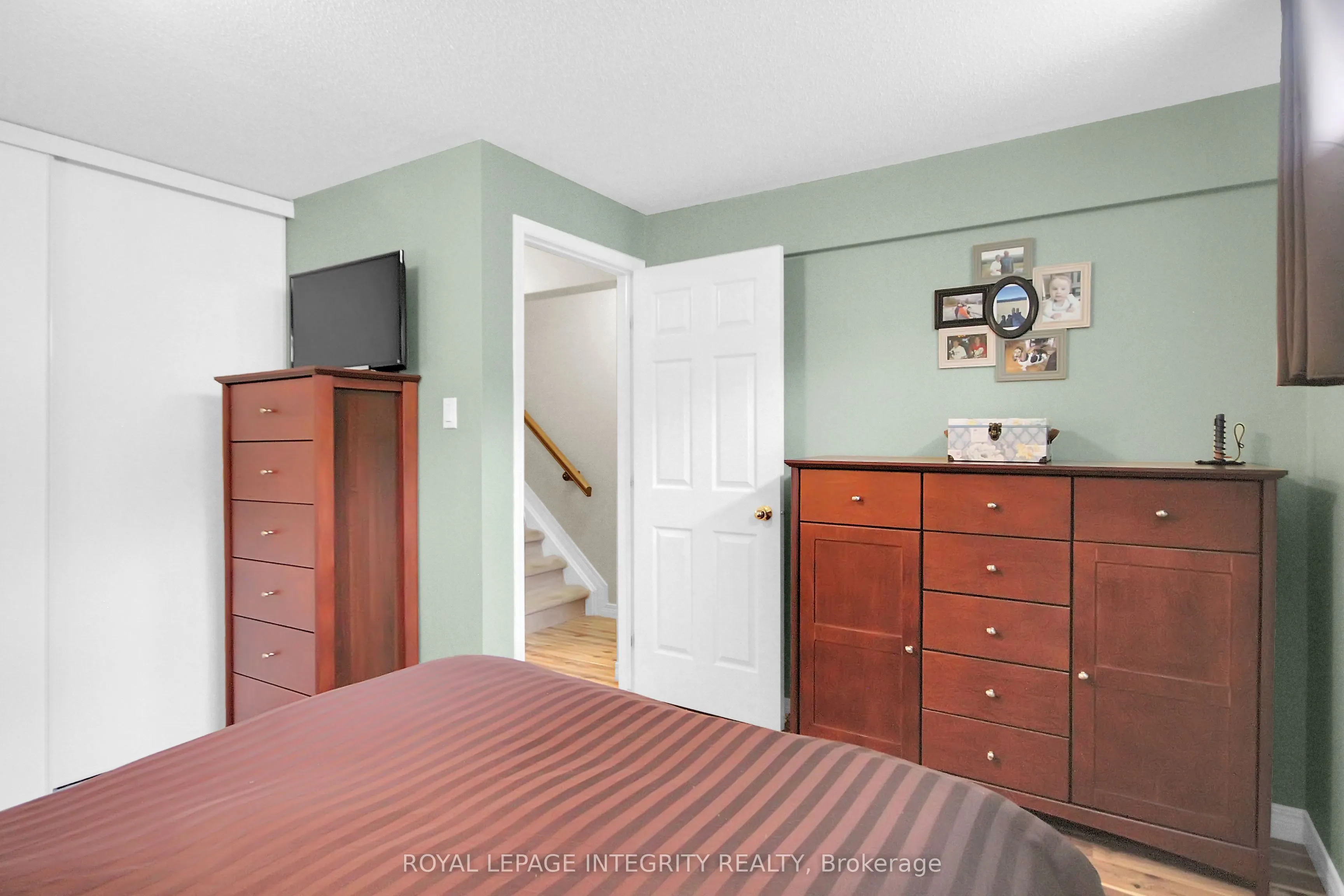 22 Halkirk Avenue