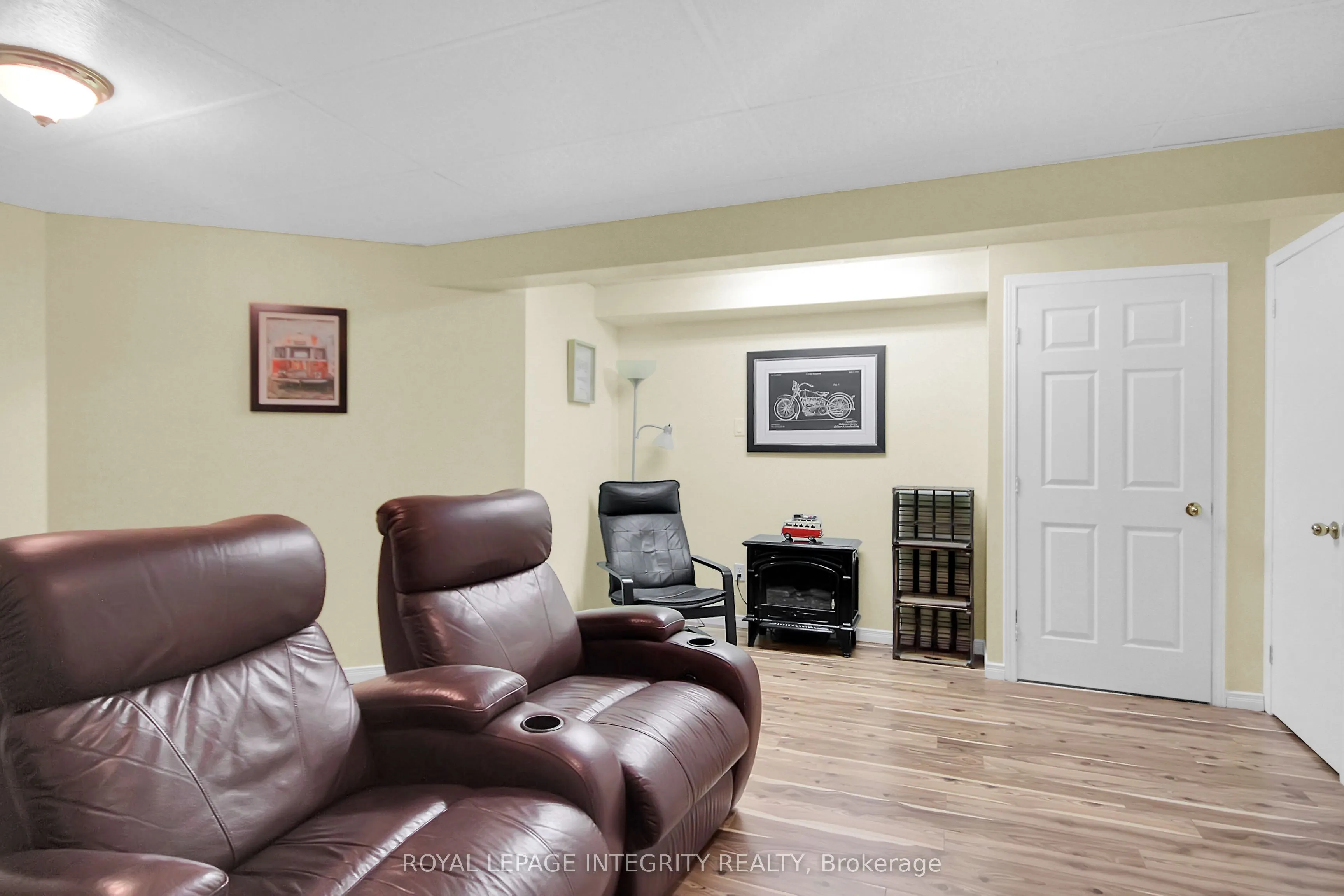 22 Halkirk Avenue