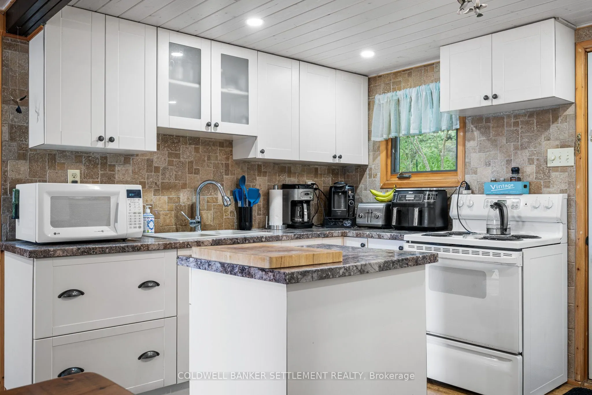 141 Christie Lake Lane 32 Lane