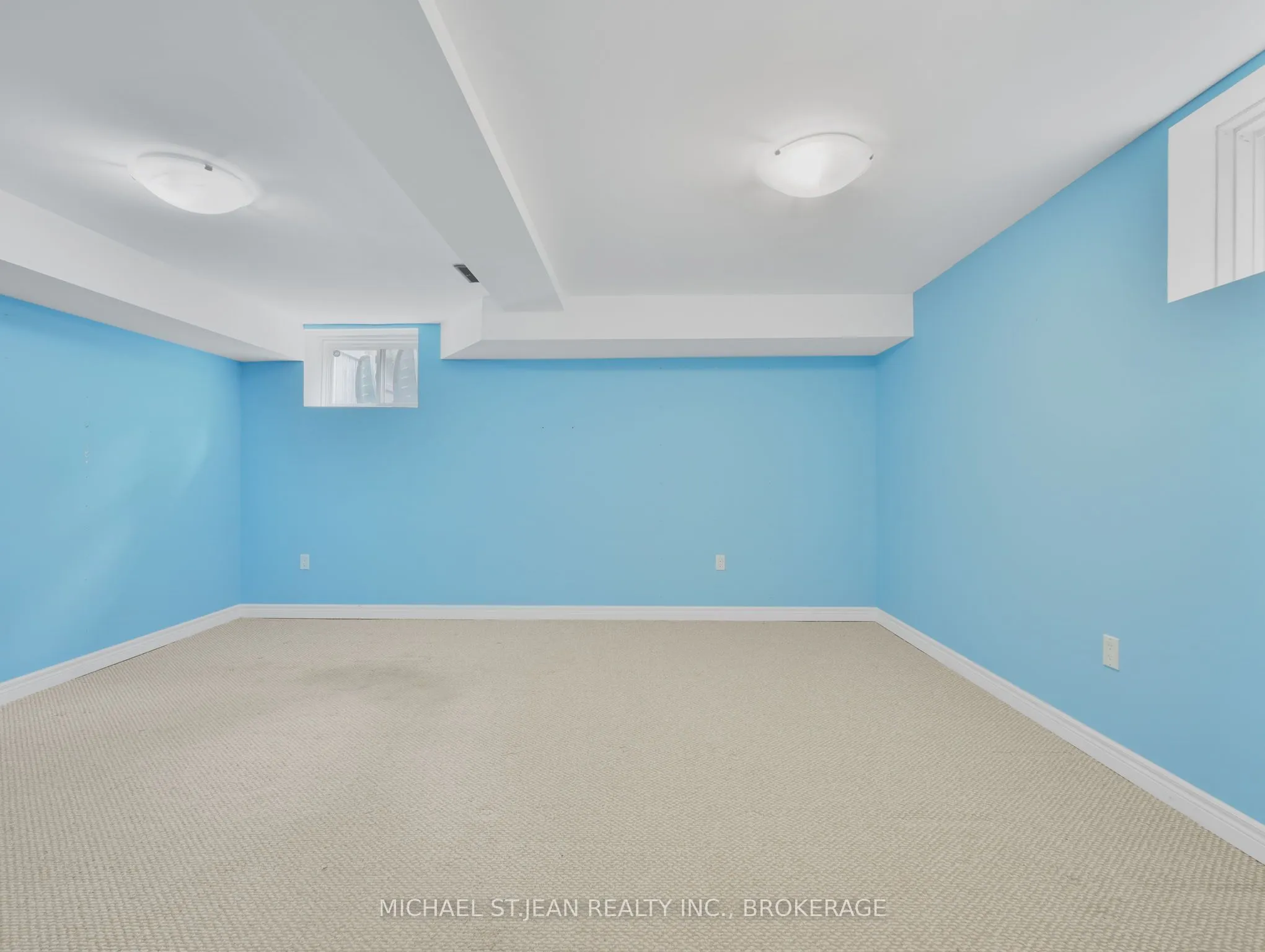 20 McConkey Crescent #90