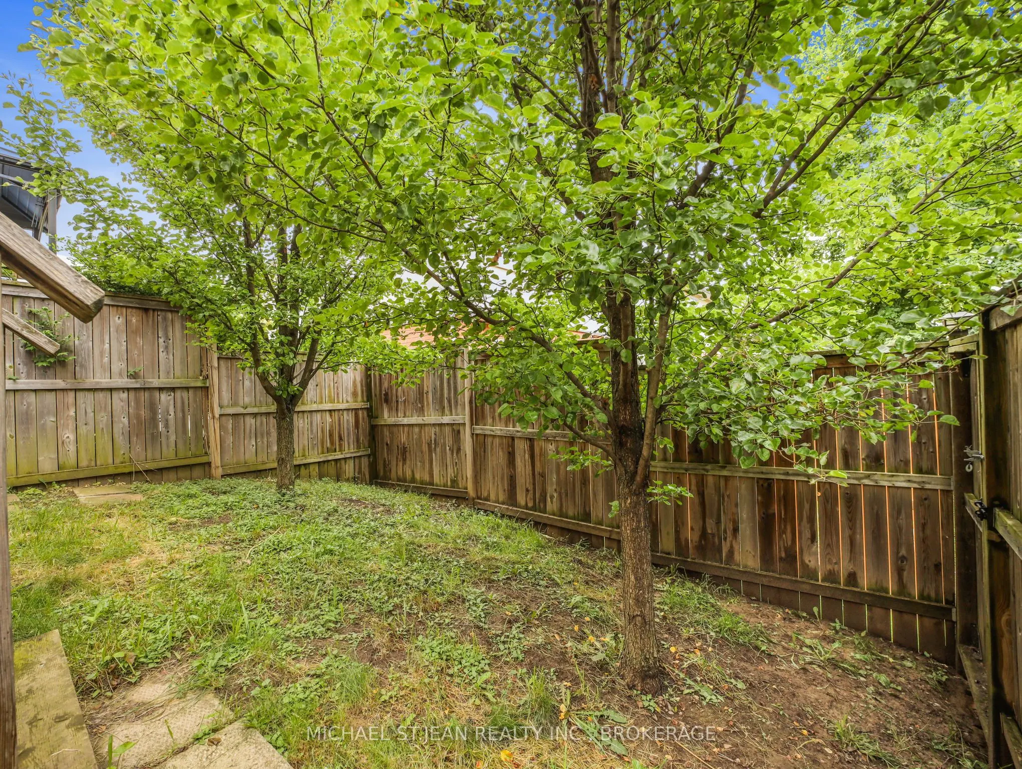 20 McConkey Crescent #90