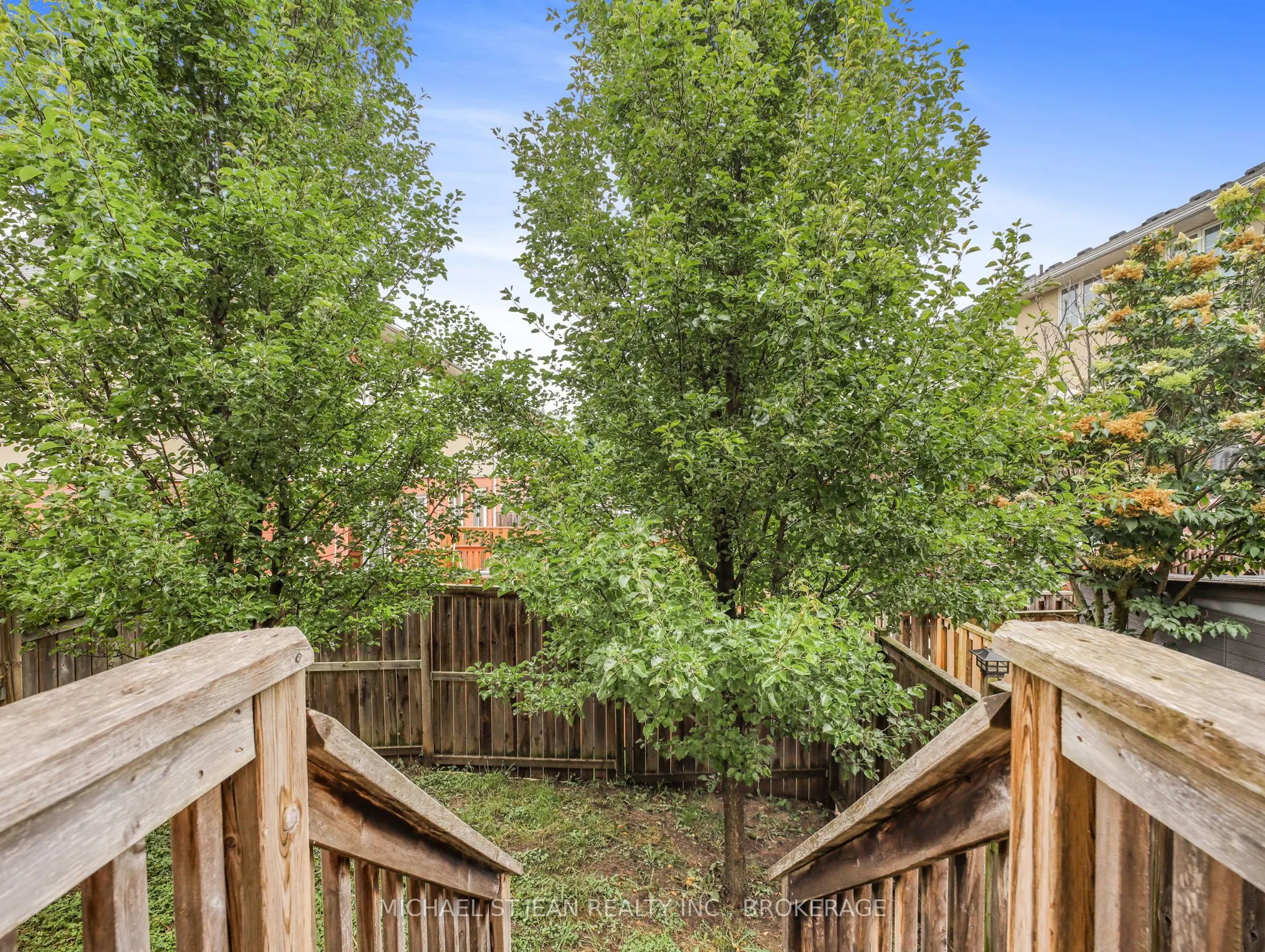 20 McConkey Crescent #90