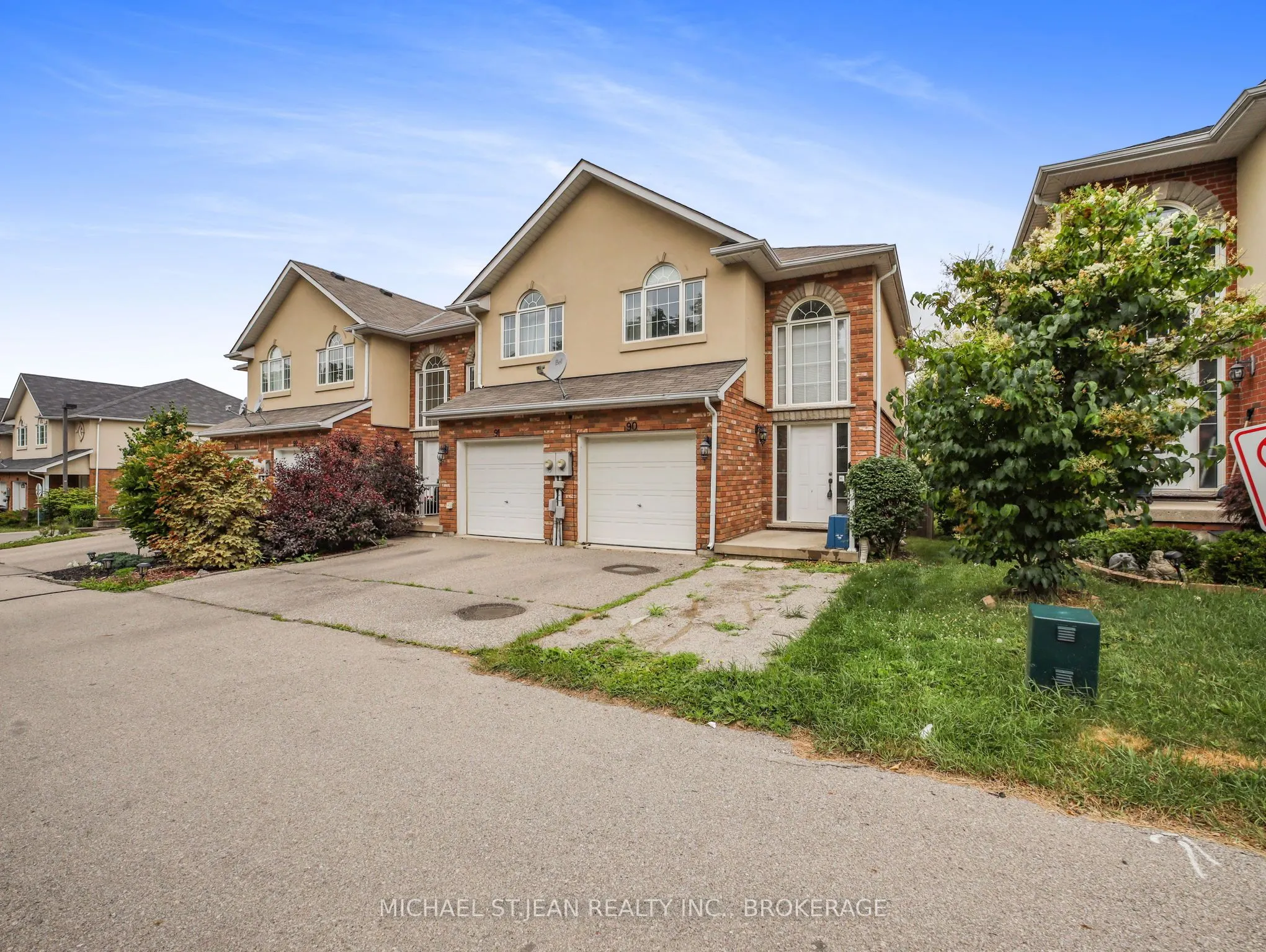 20 McConkey Crescent #90