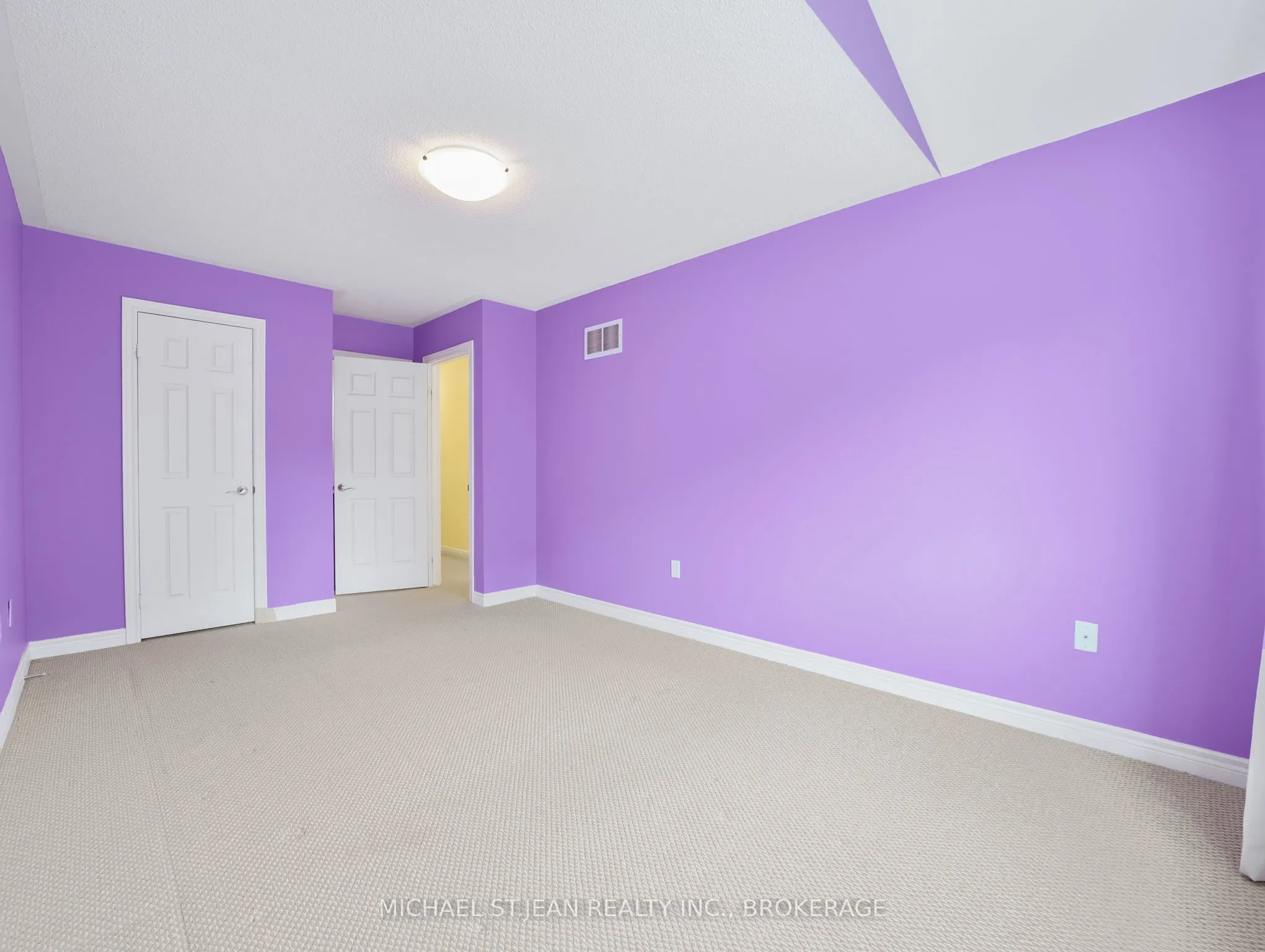 20 McConkey Crescent #90