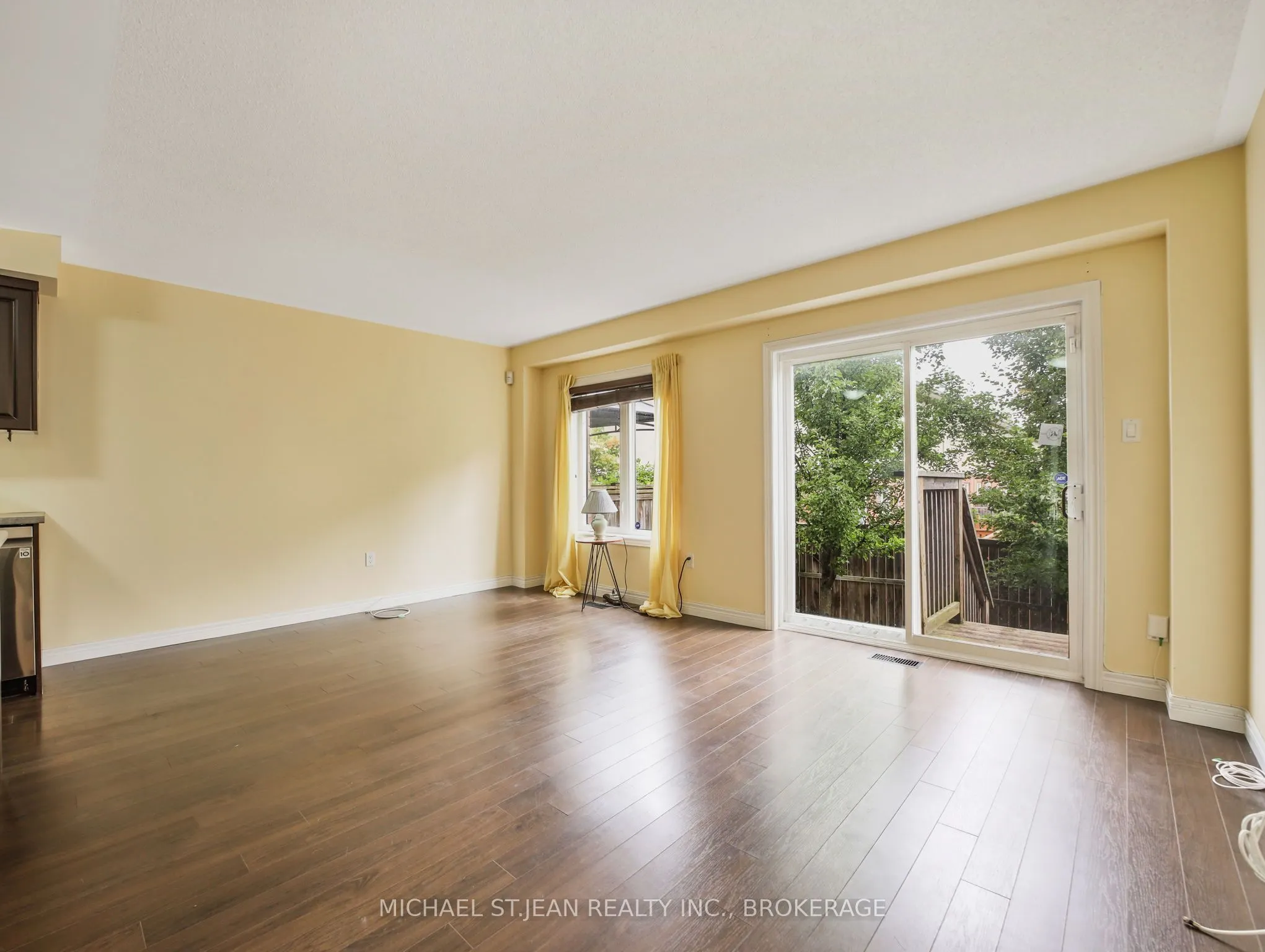 20 McConkey Crescent #90