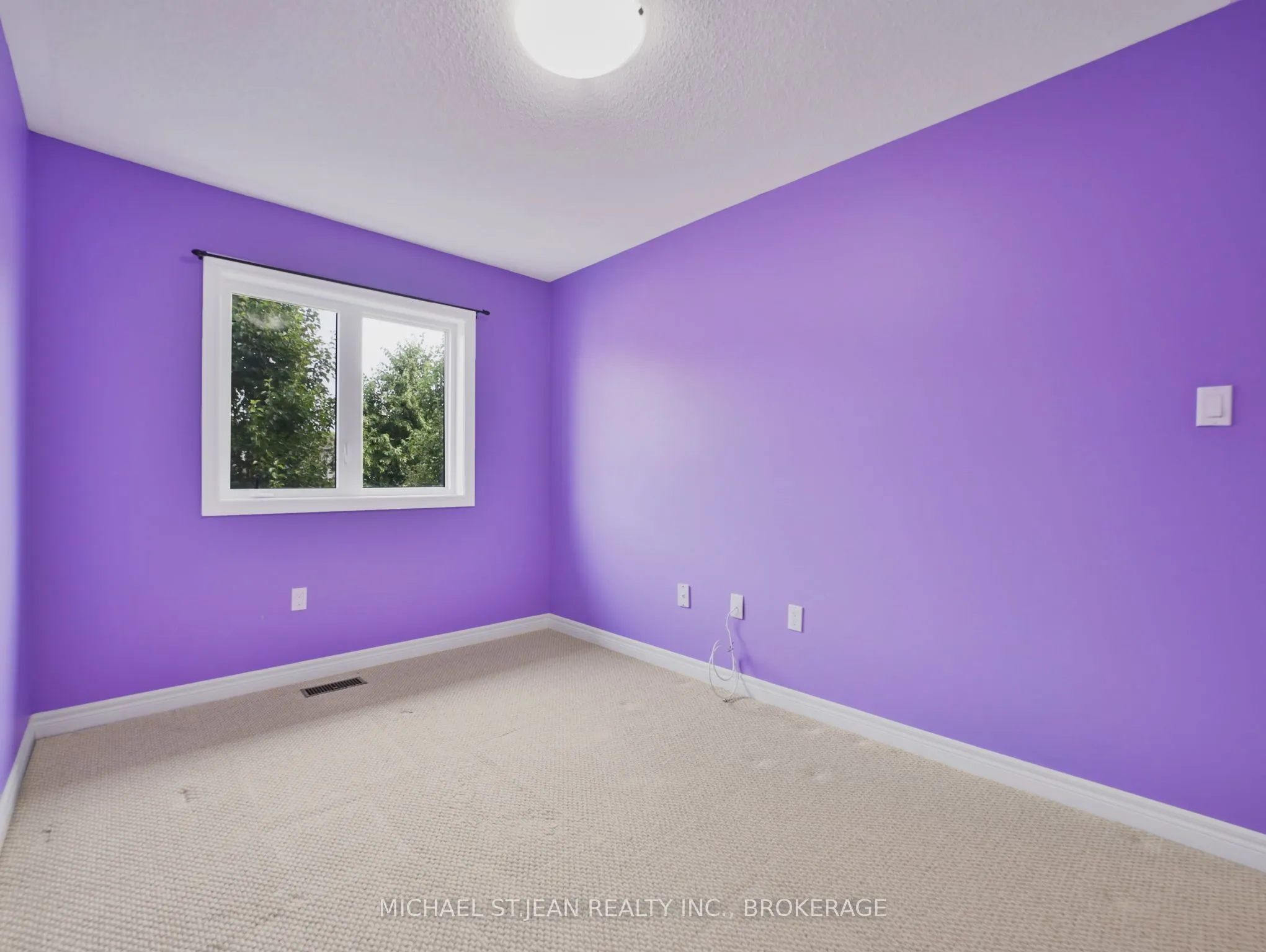 20 McConkey Crescent #90