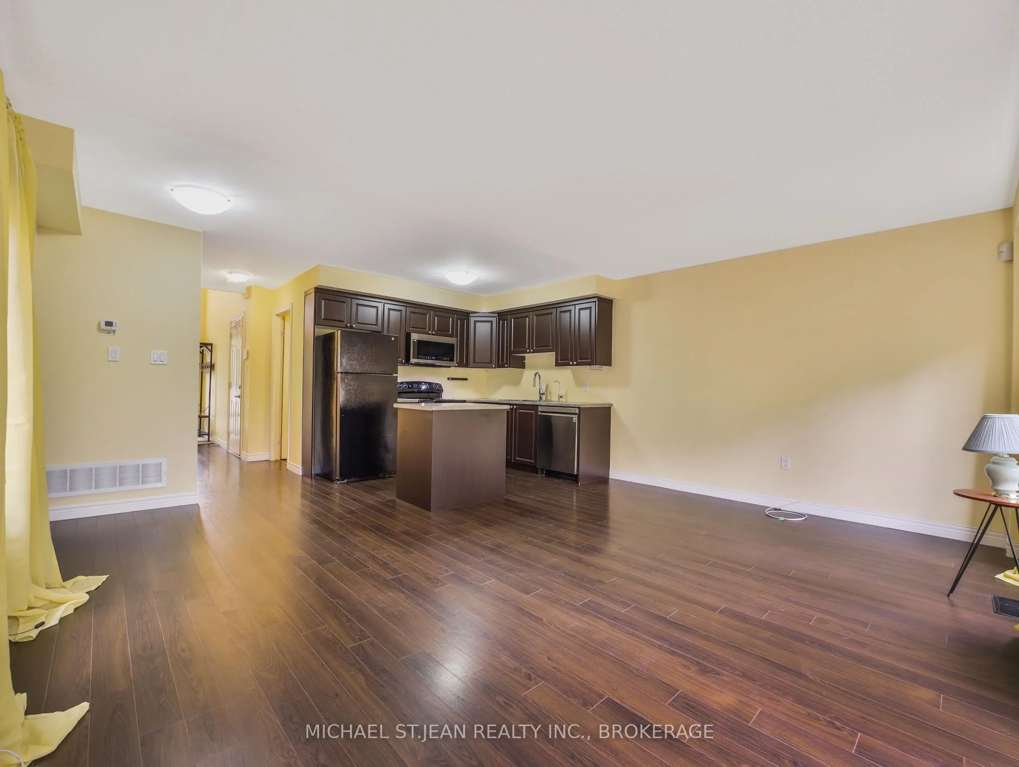 20 McConkey Crescent #90