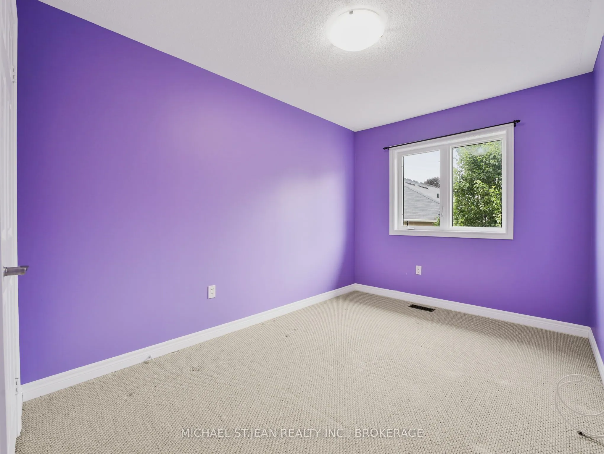 20 McConkey Crescent #90