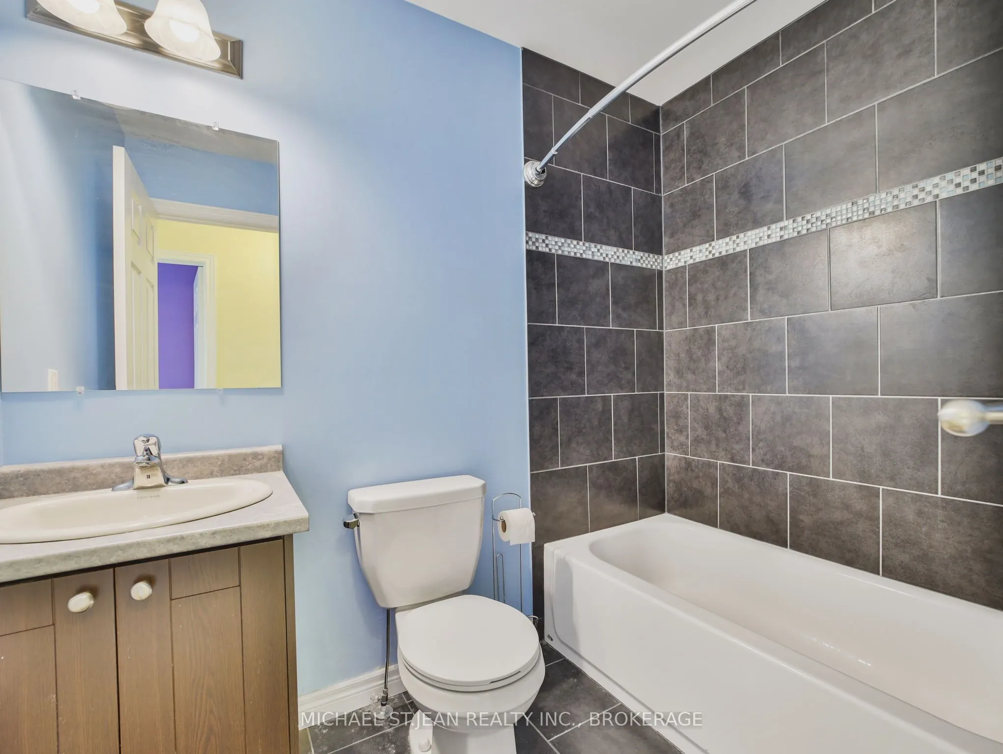 20 McConkey Crescent #90