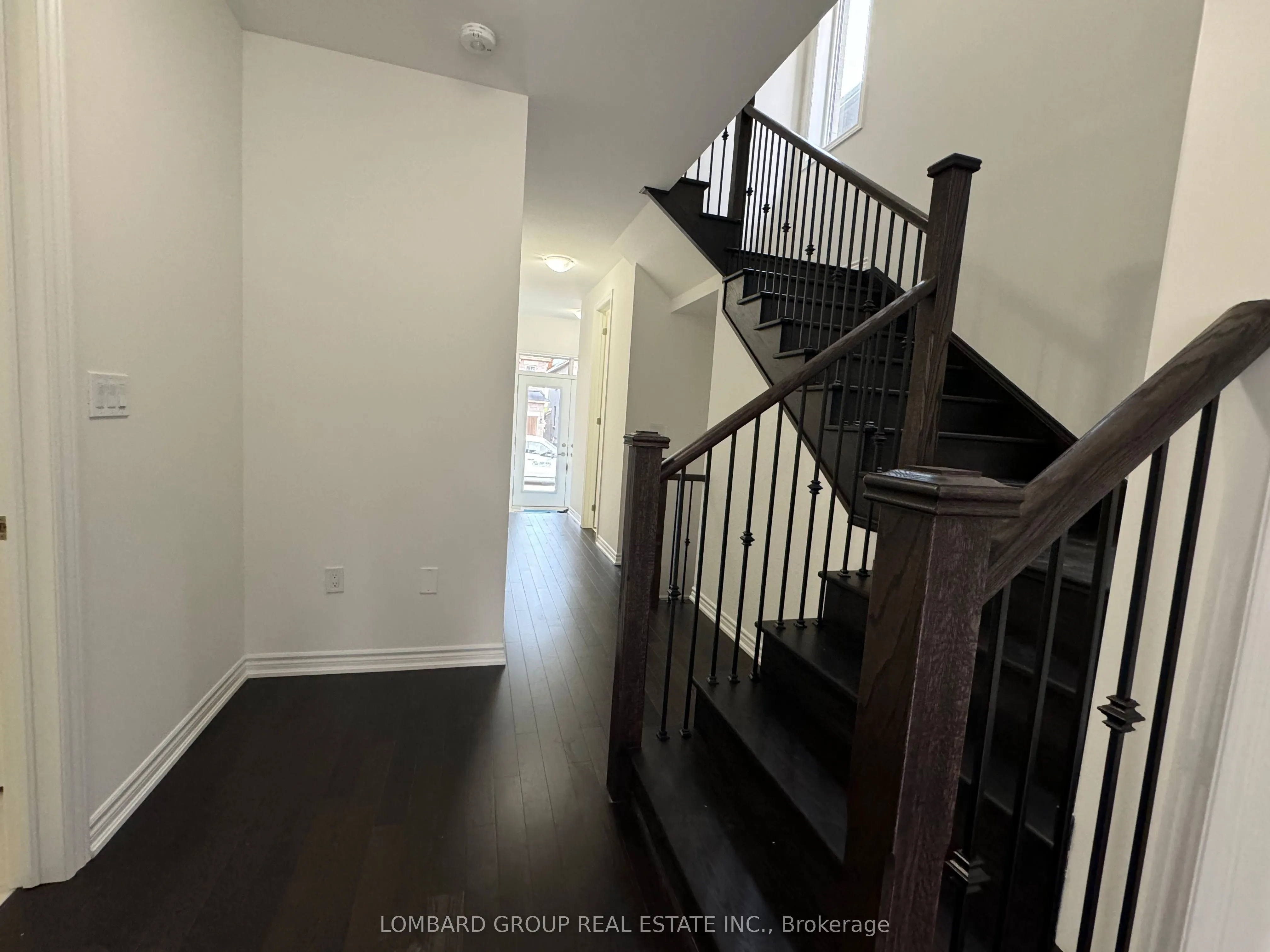 21 Stanley Leitch Drive