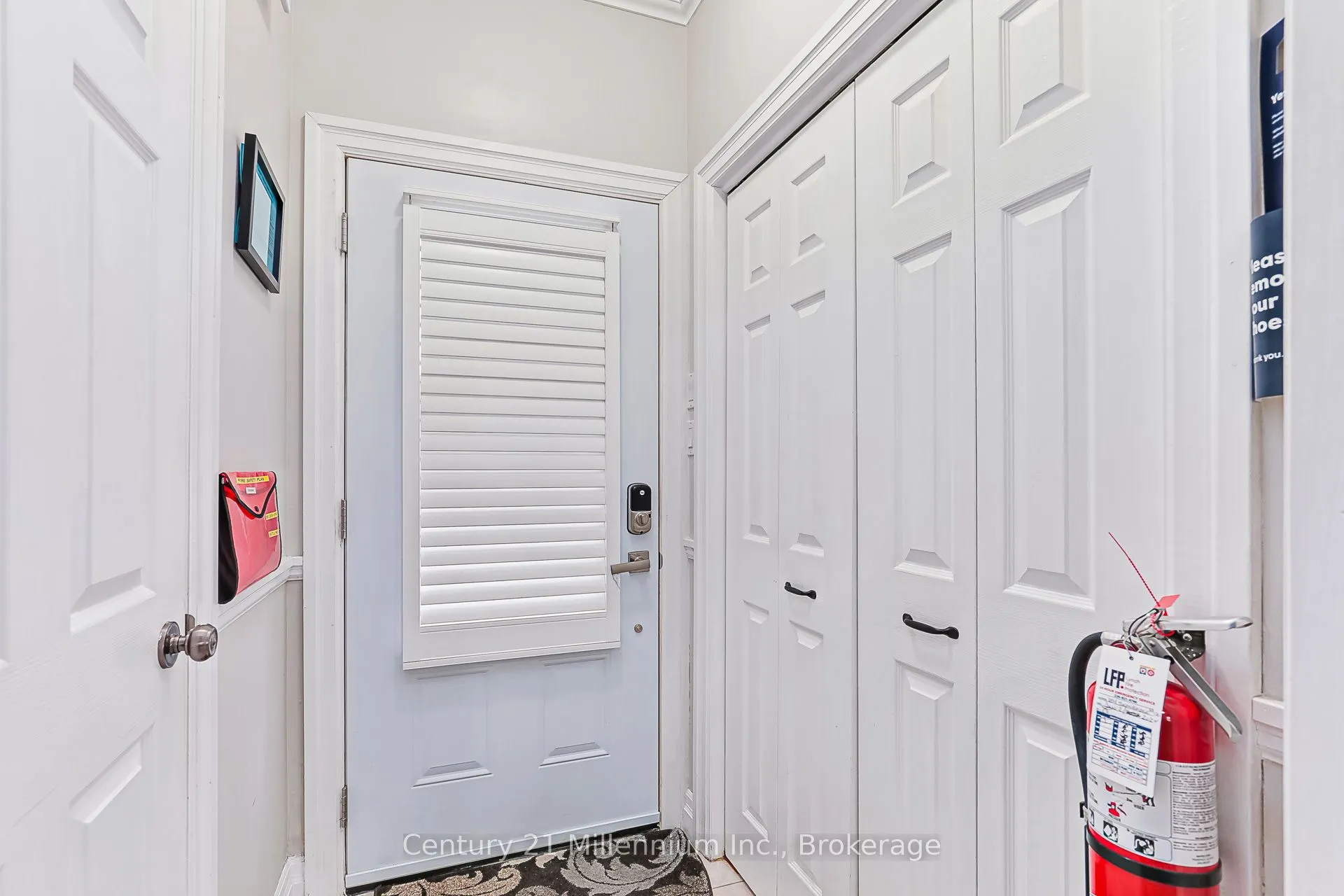 184 Snowbridge Way, #120