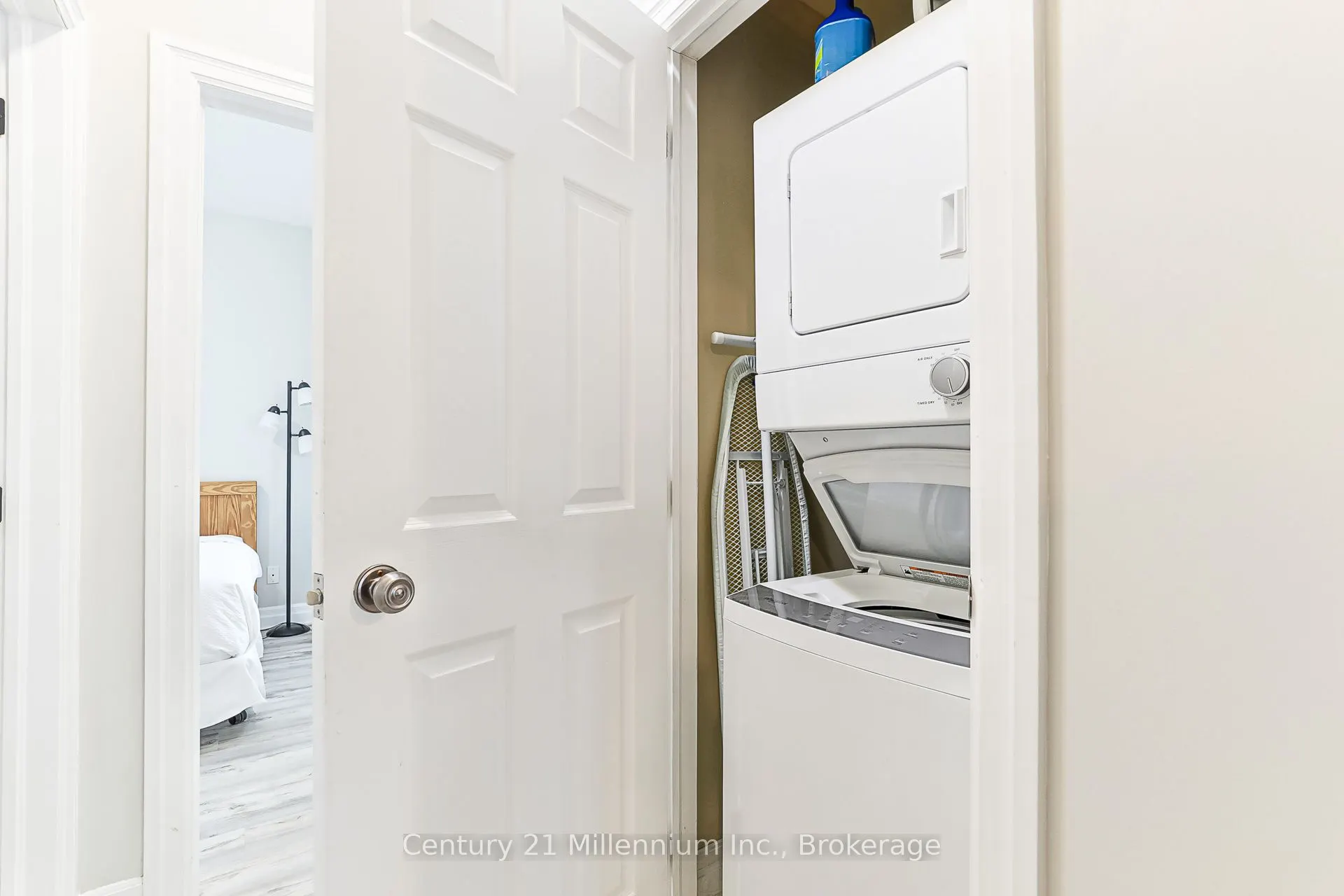 184 Snowbridge Way, #120