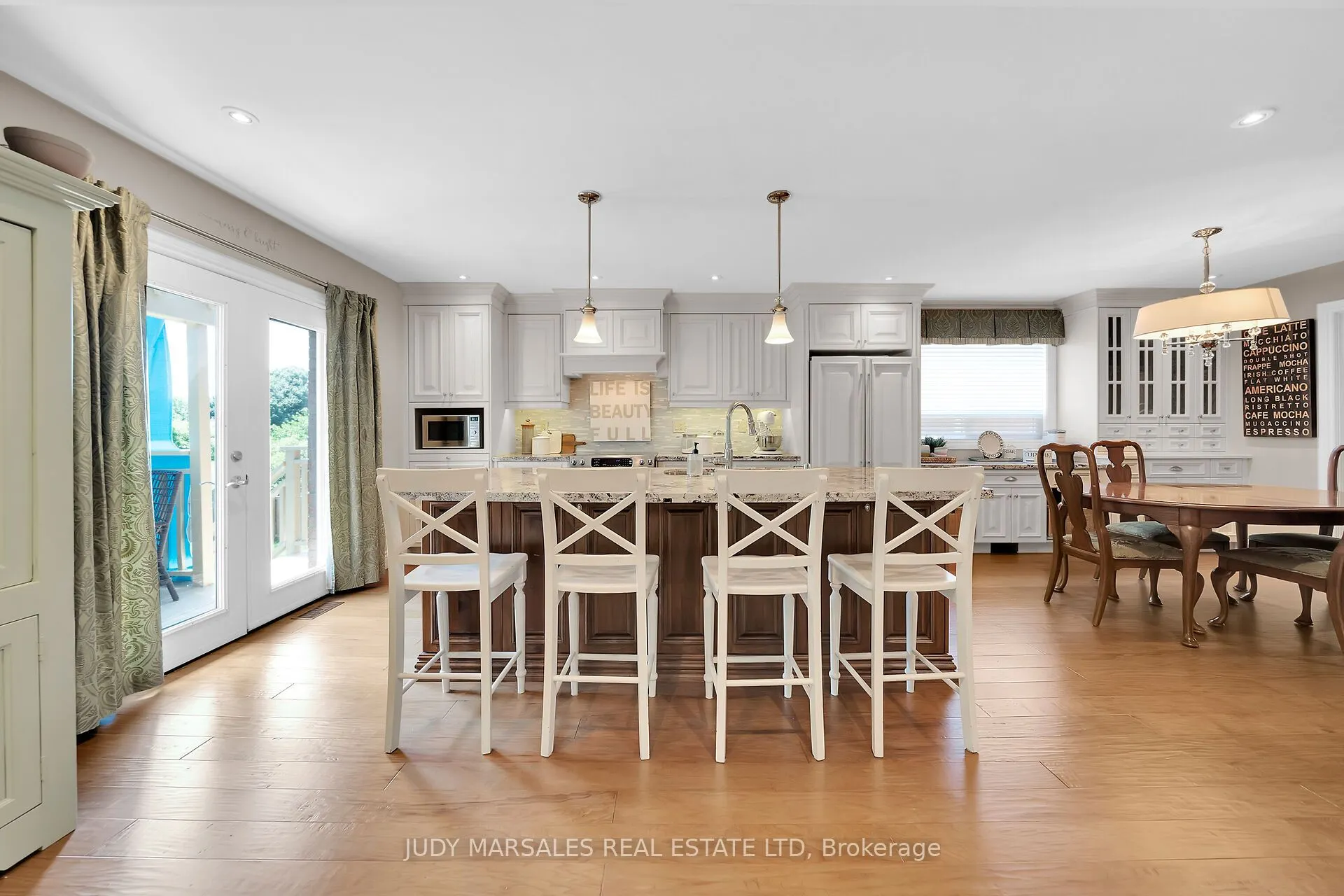 12 Vance Crescent
