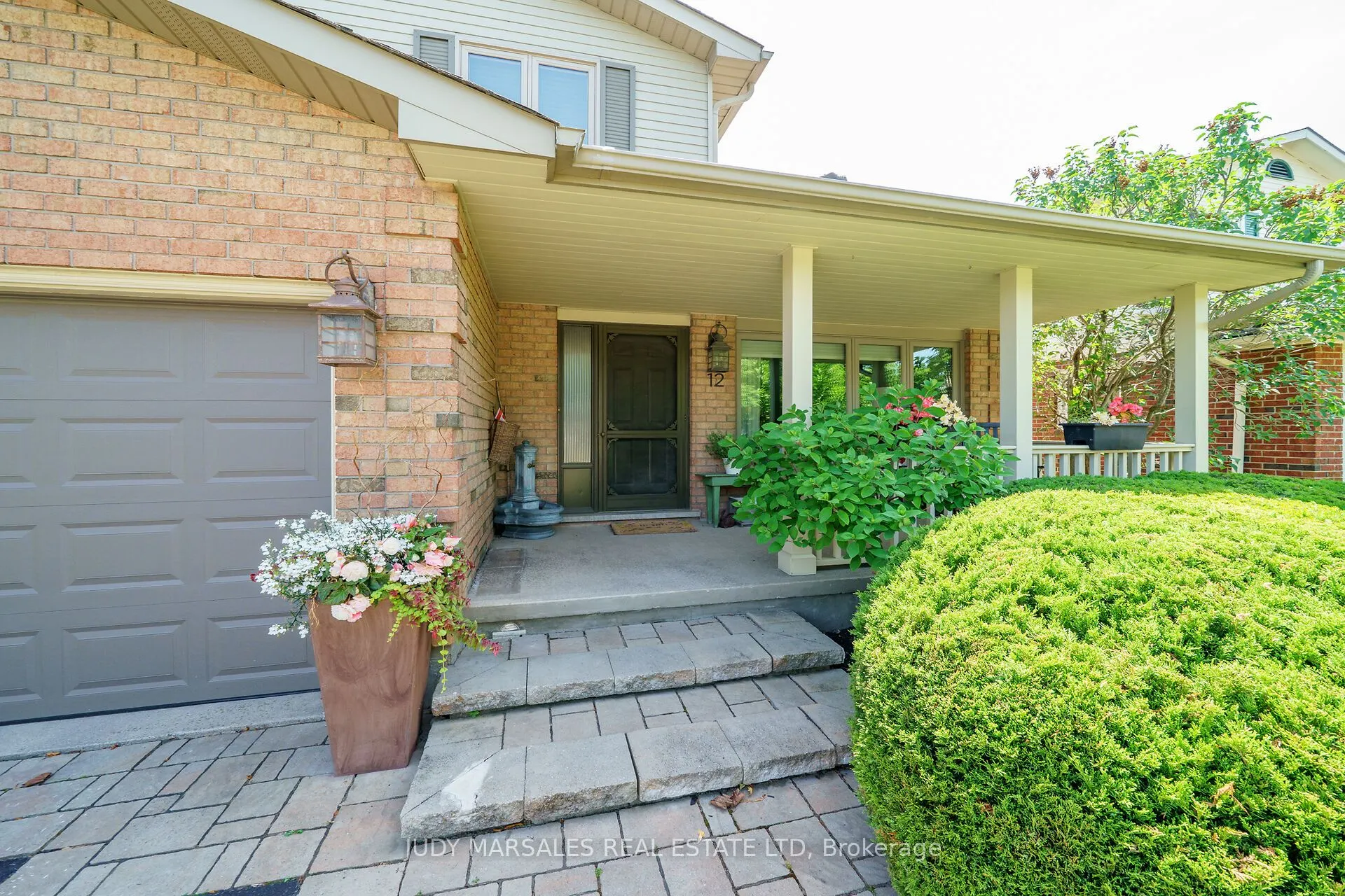 12 Vance Crescent