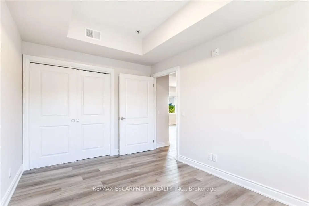 261 KING Street, #301 - 3A